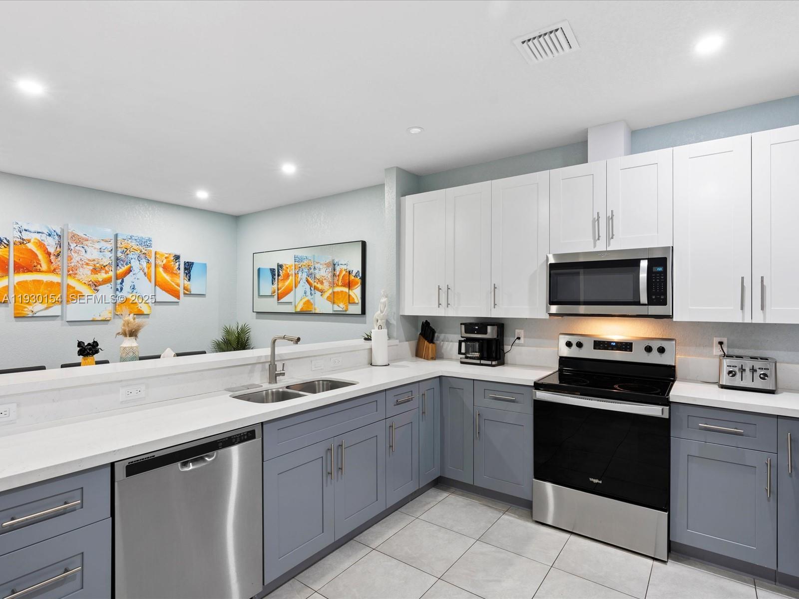 817-819 NW 1st Ave Fort Lauderdale, FL 33311