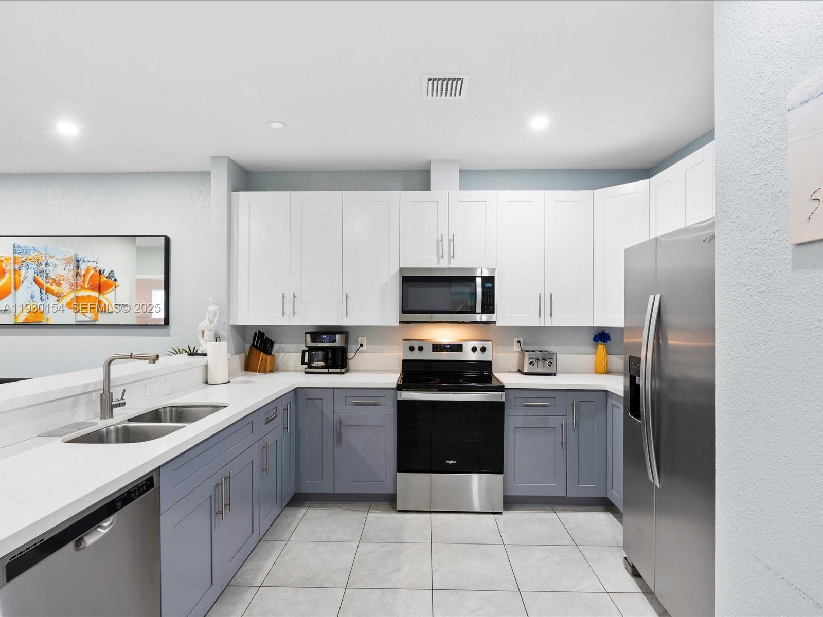 817-819 NW 1st Ave Fort Lauderdale, FL 33311