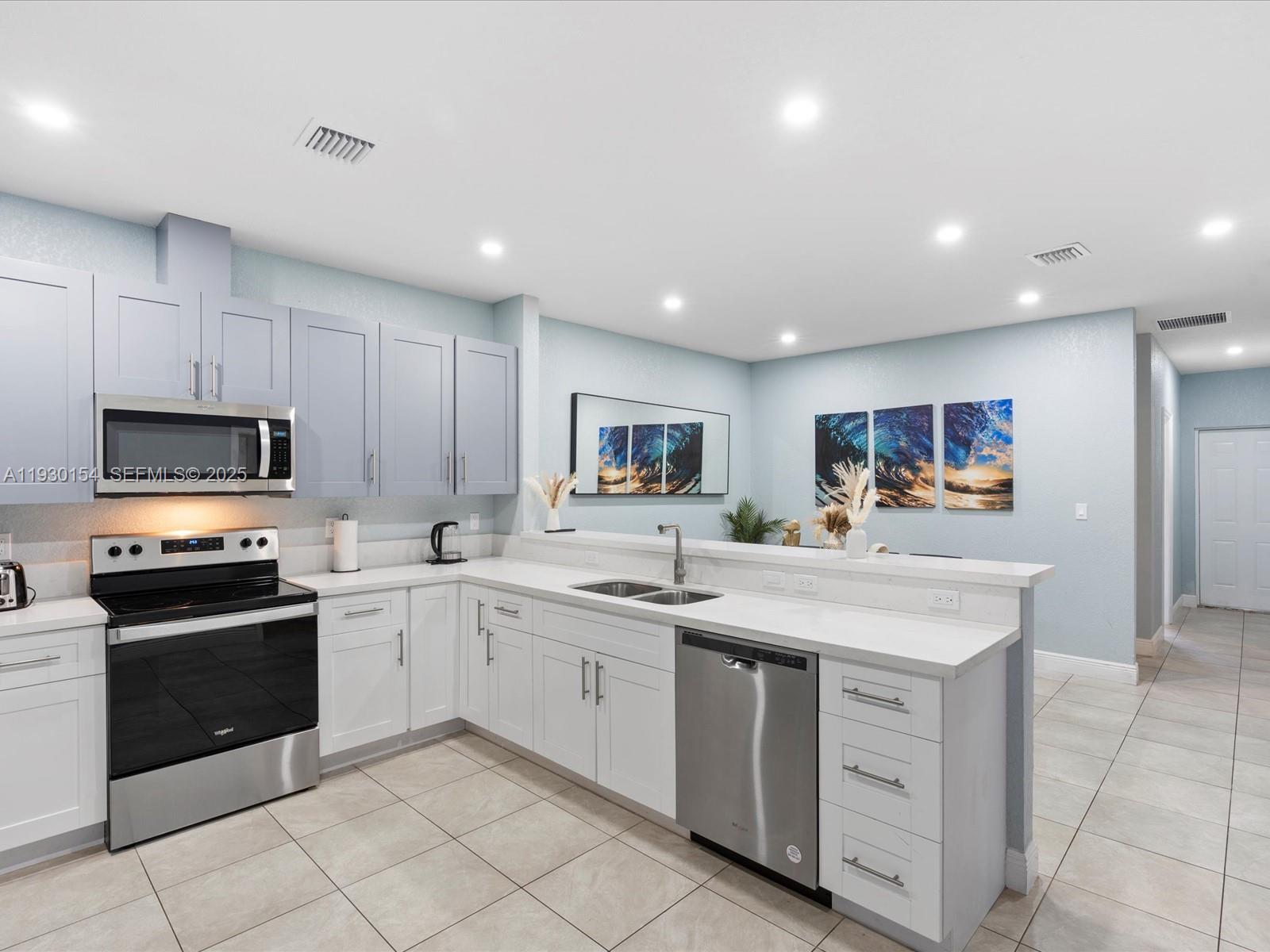 817-819 NW 1st Ave Fort Lauderdale, FL 33311