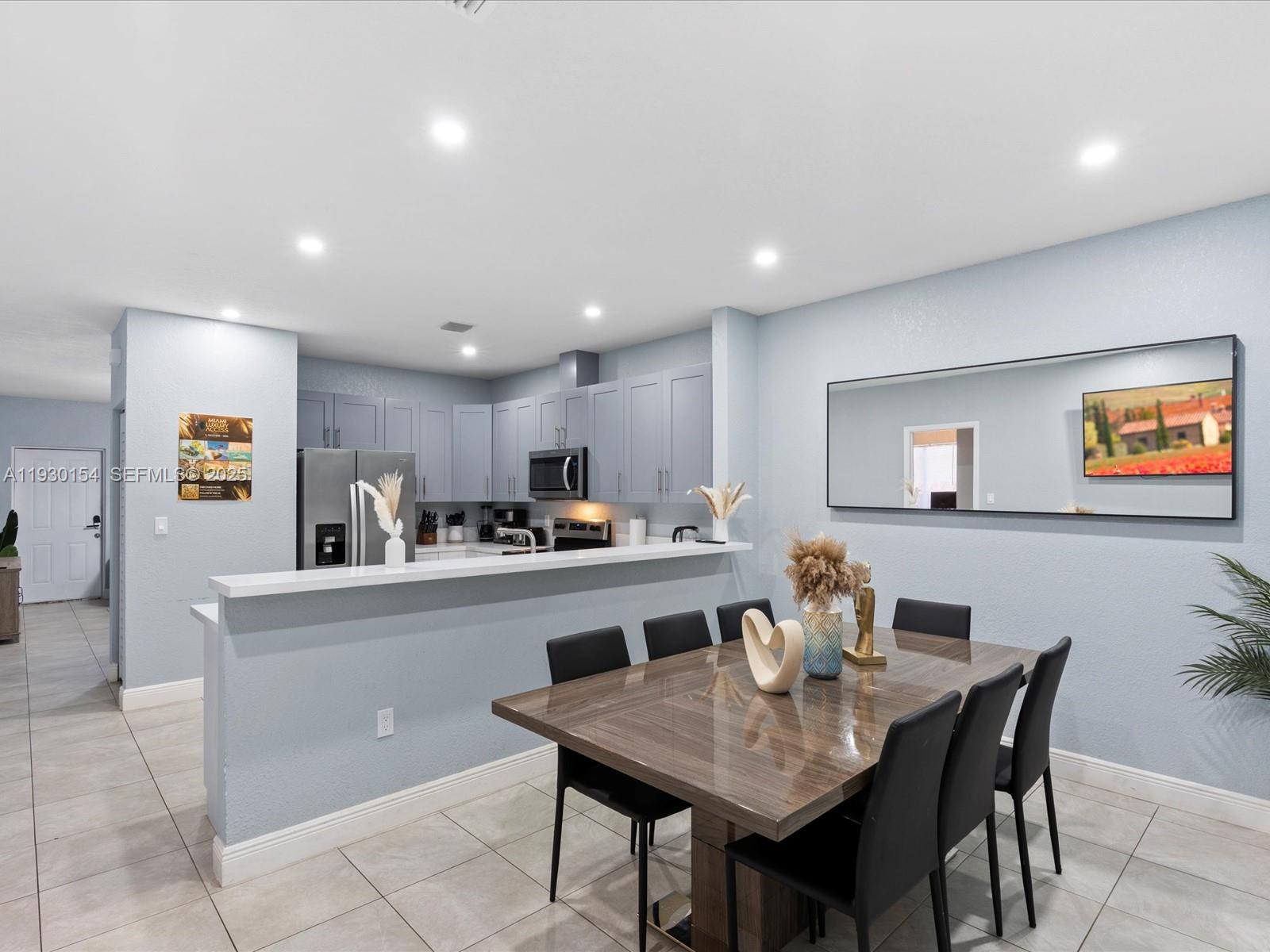 817-819 NW 1st Ave Fort Lauderdale, FL 33311