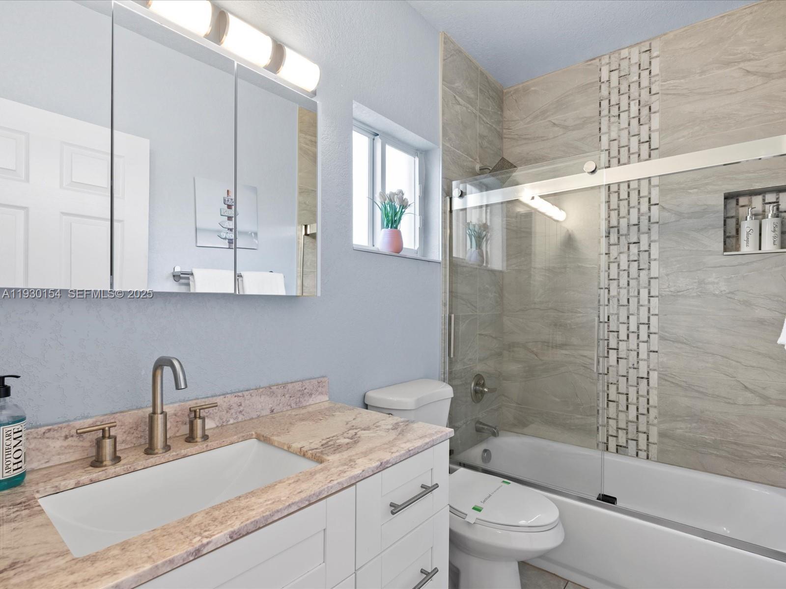 817-819 NW 1st Ave Fort Lauderdale, FL 33311