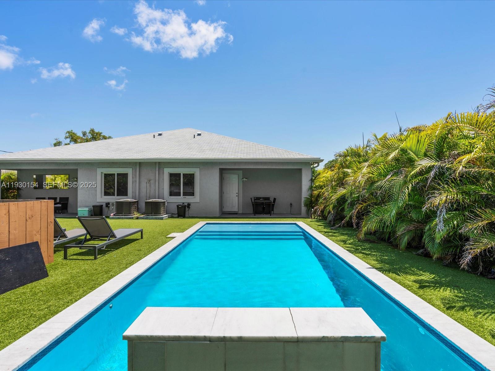 817-819 NW 1st Ave Fort Lauderdale, FL 33311