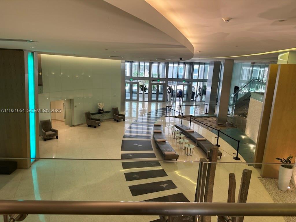 92 SW 3rd St #1408 Miami, FL 33130