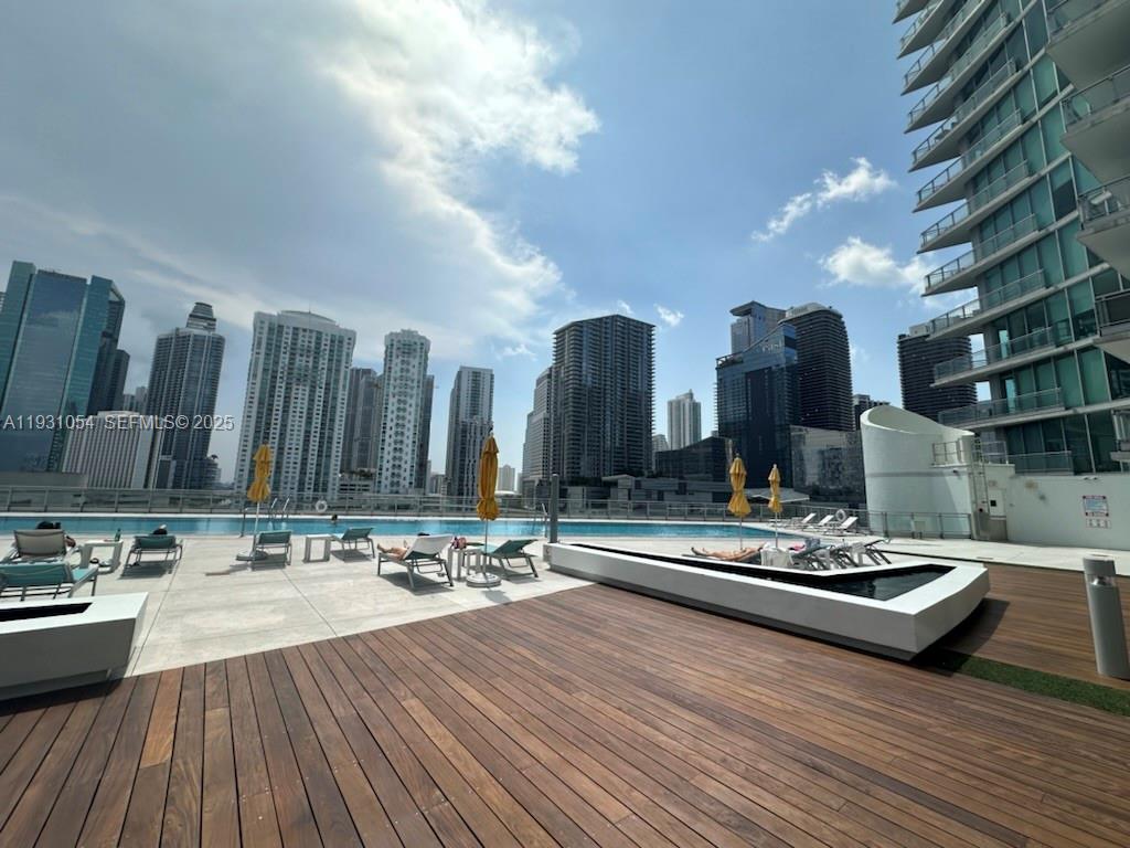 92 SW 3rd St #1408 Miami, FL 33130