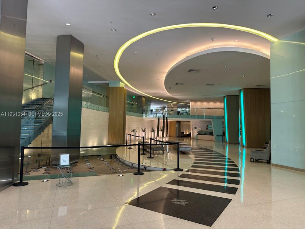 92 SW 3rd St #1408 Miami, FL 33130