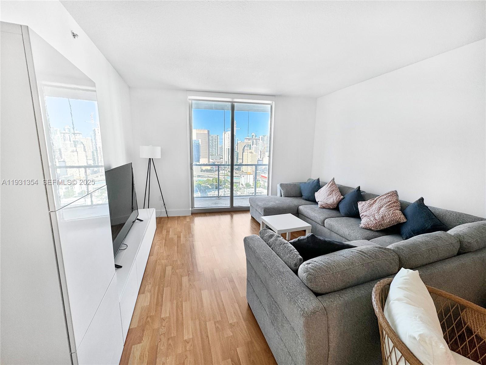 image Latitude on the River5