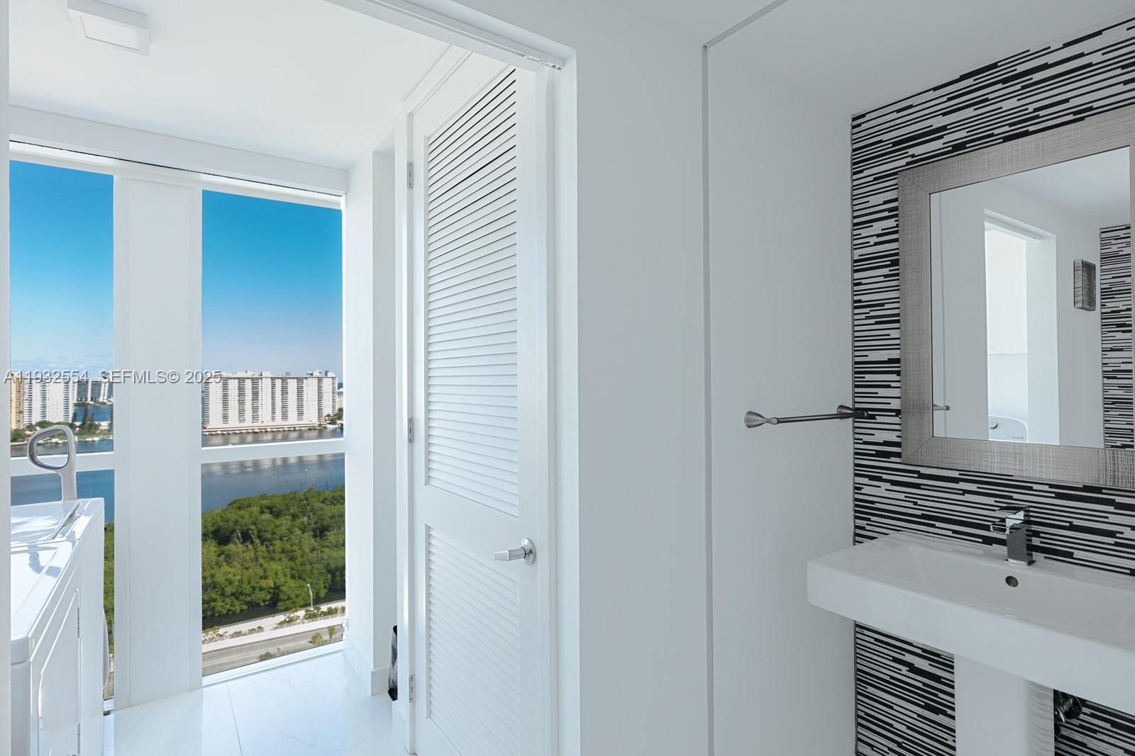 image 400 Sunny Isles15