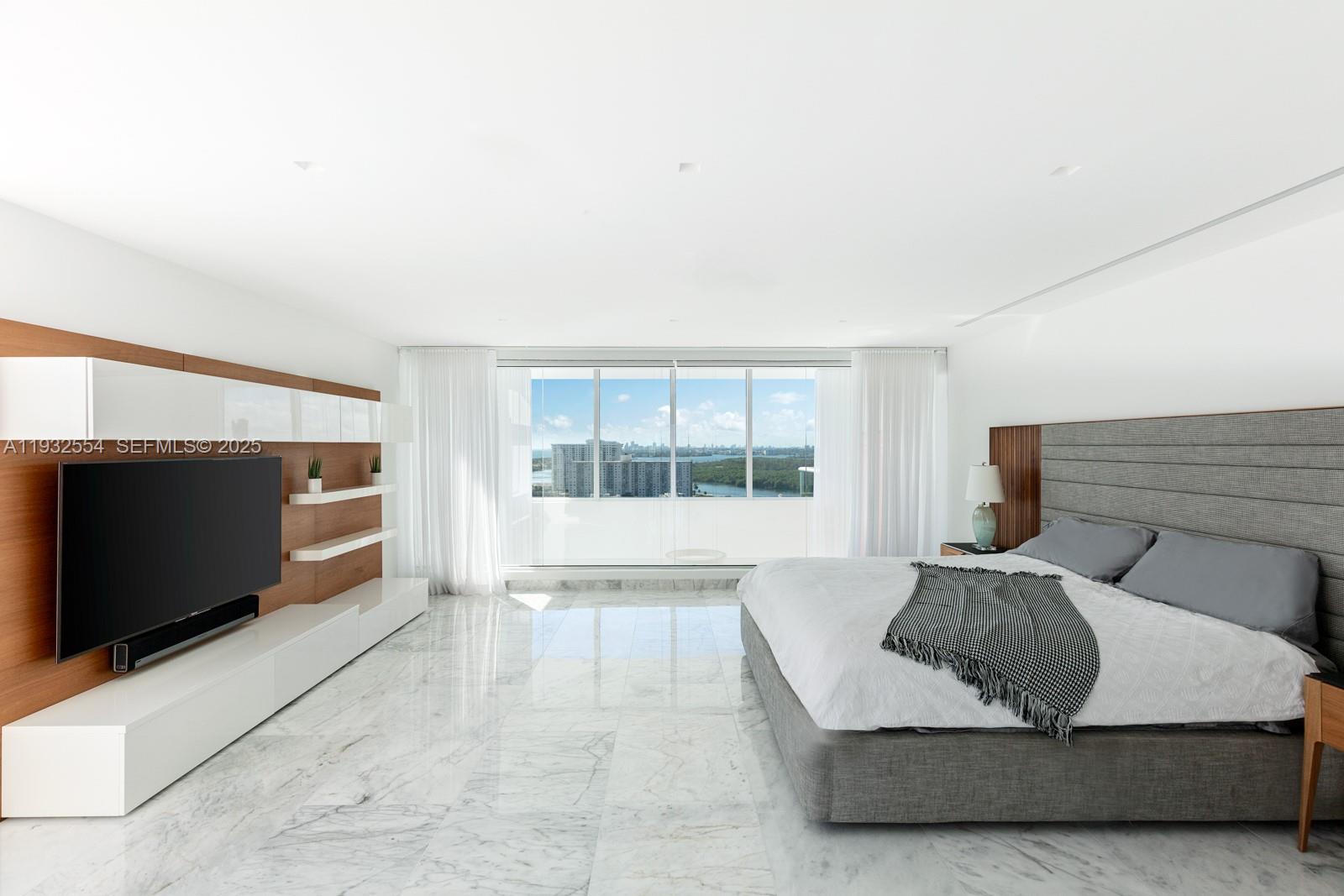 image 400 Sunny Isles24