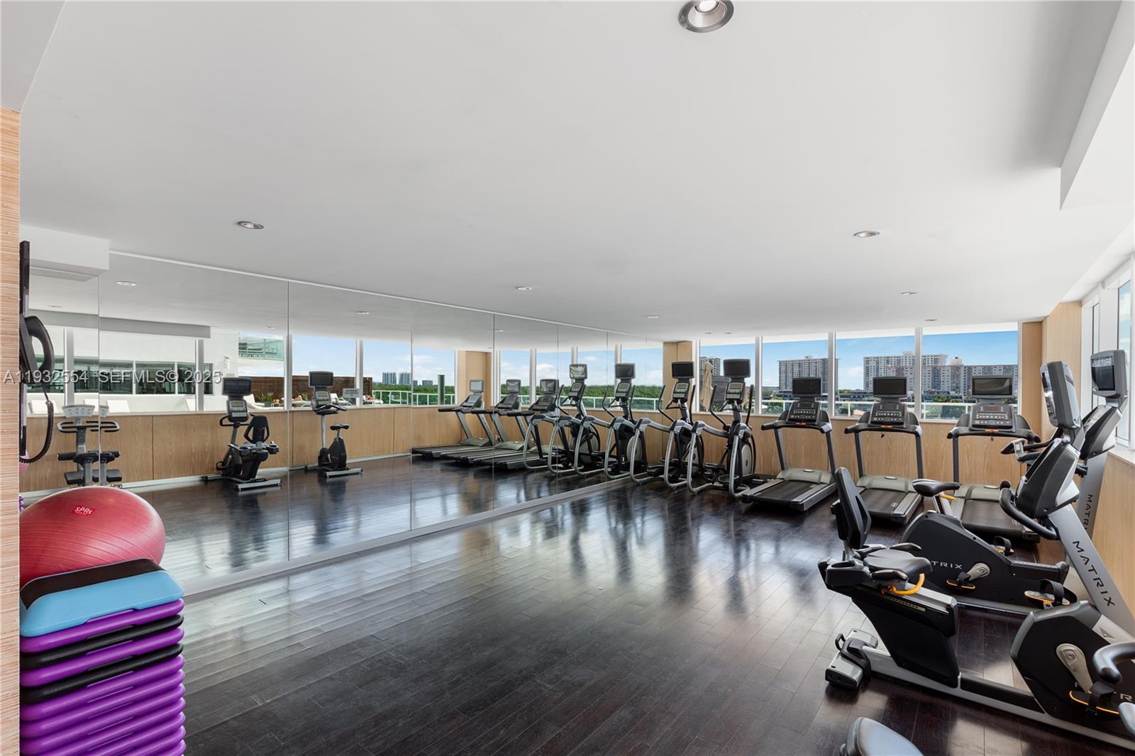 image 400 Sunny Isles40