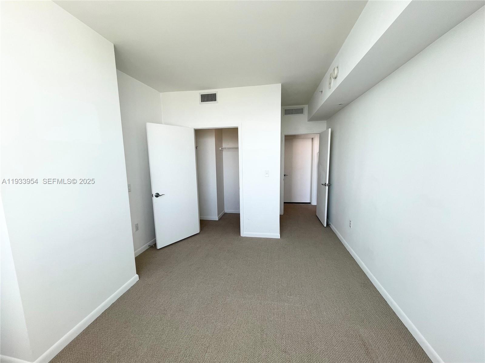 image Vizcayne South27