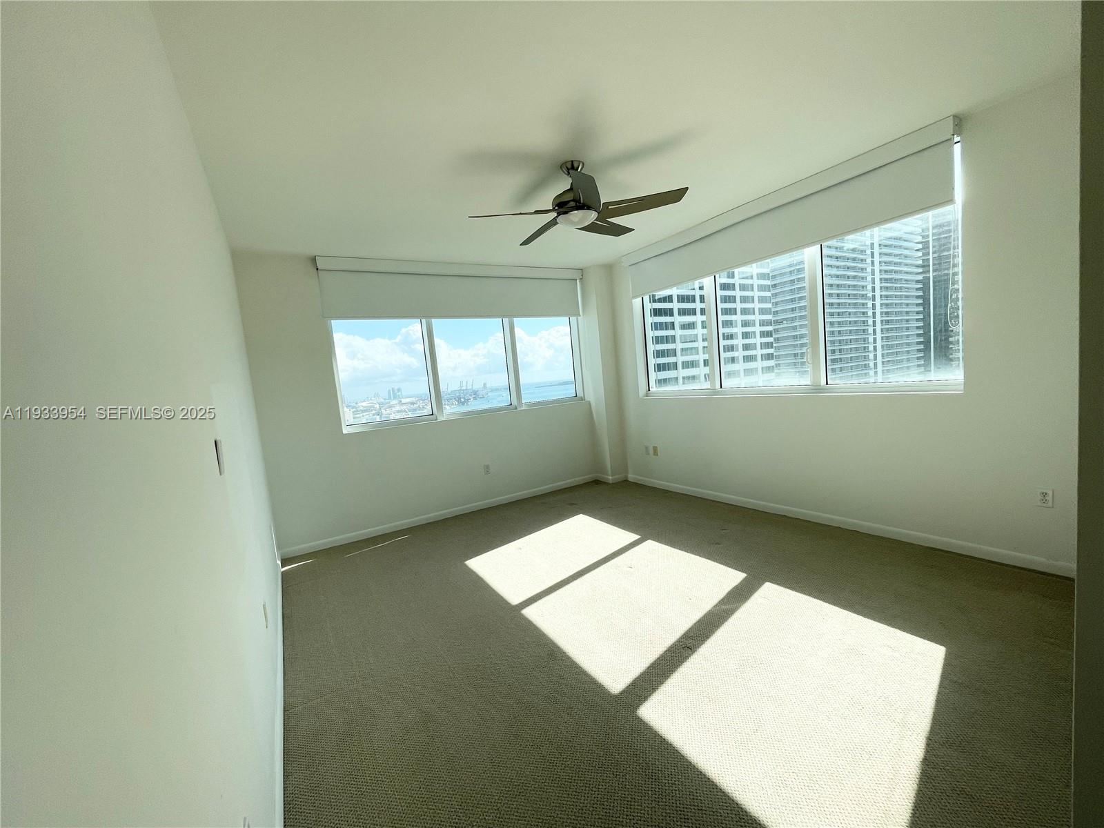 image Vizcayne South36