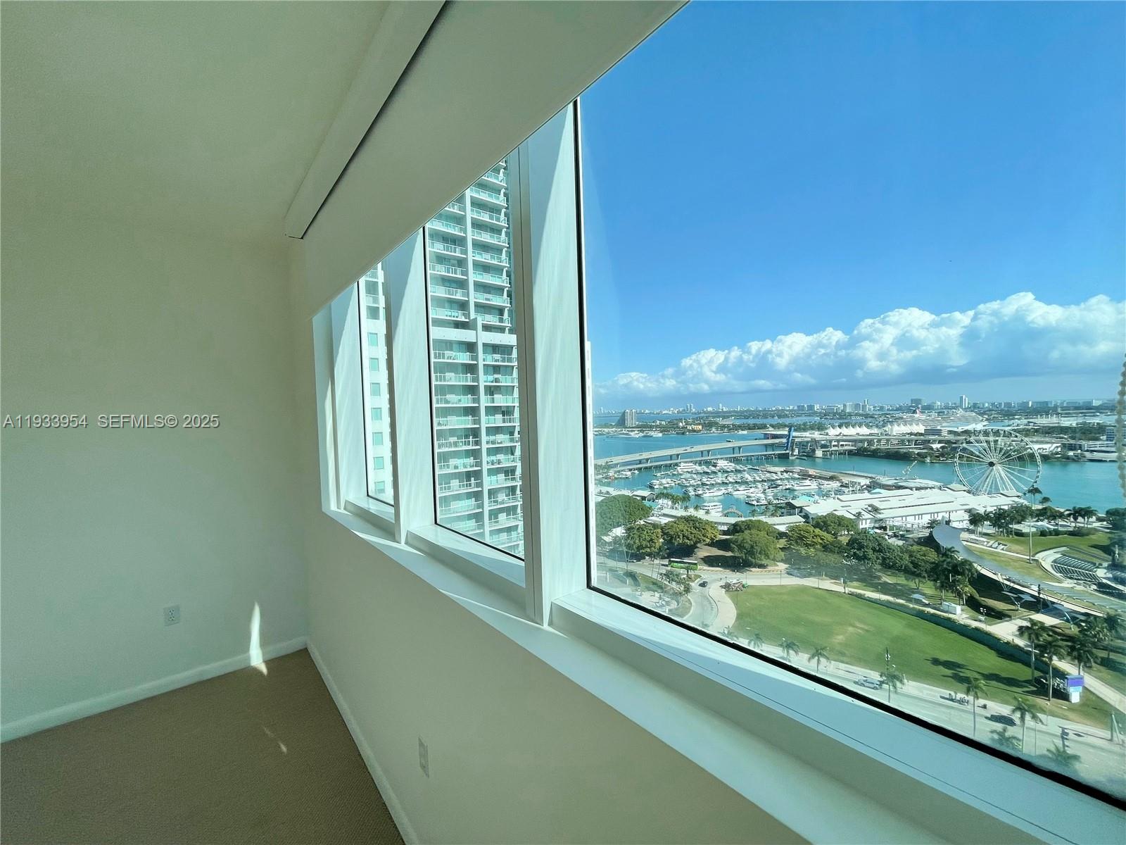 image Vizcayne South41