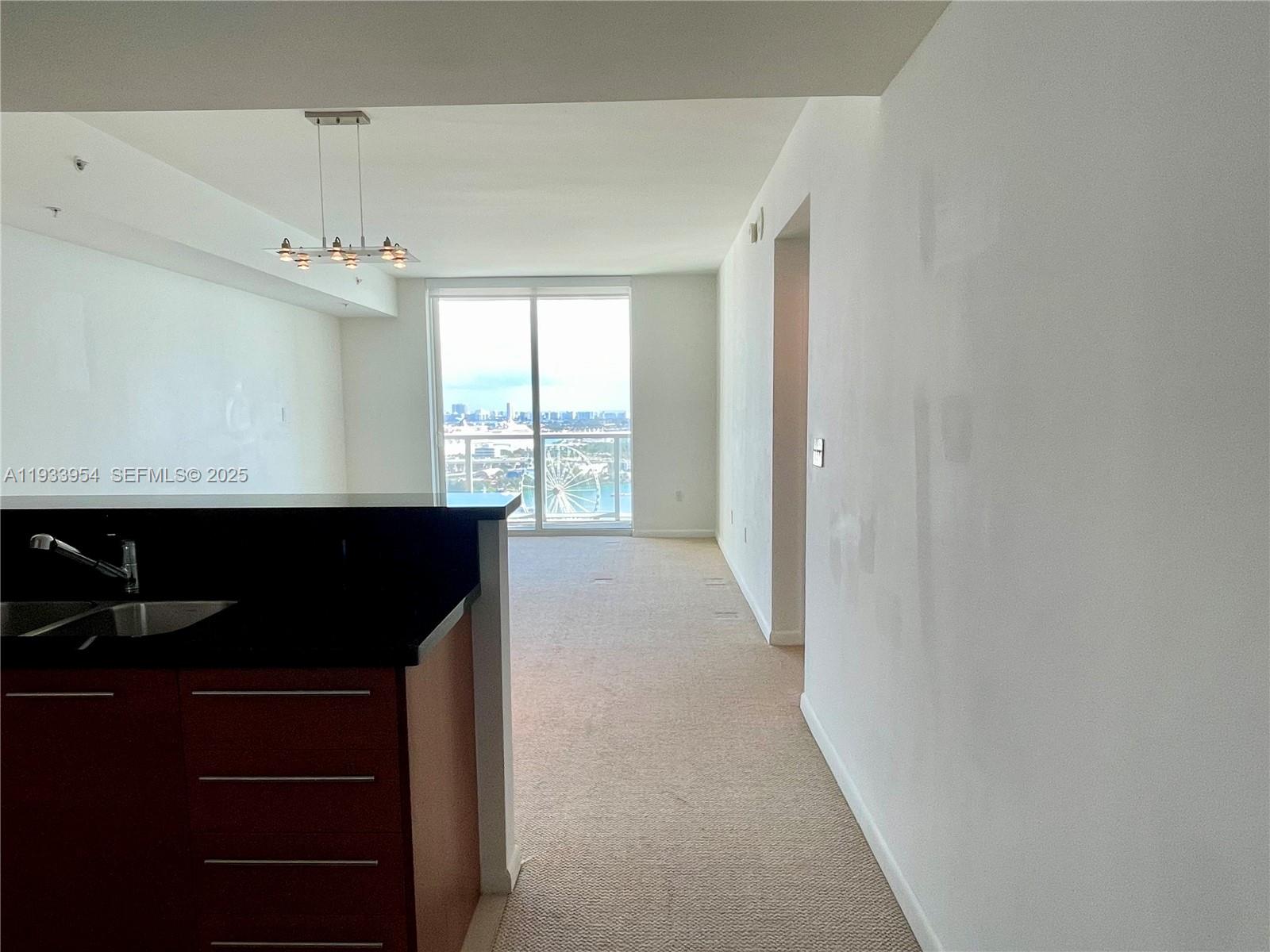 image Vizcayne South7