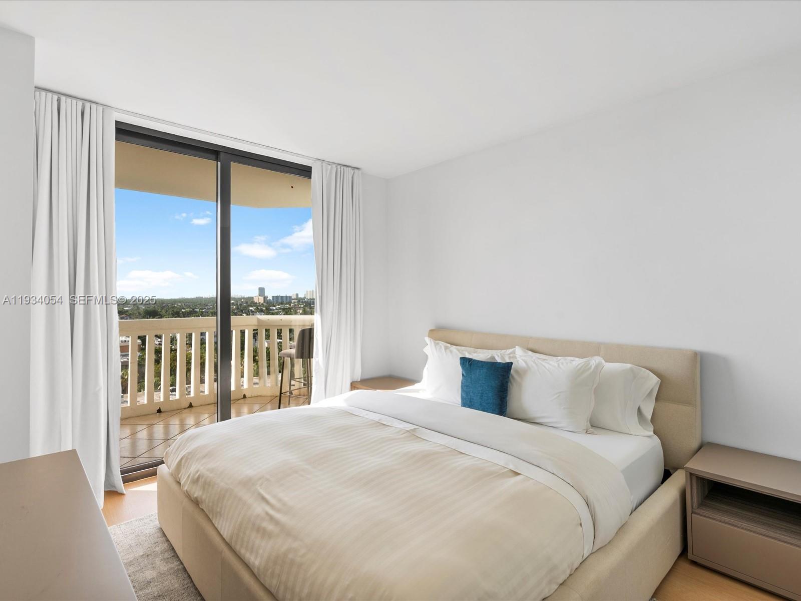 2000 Island Blvd #903 Aventura, FL 33160