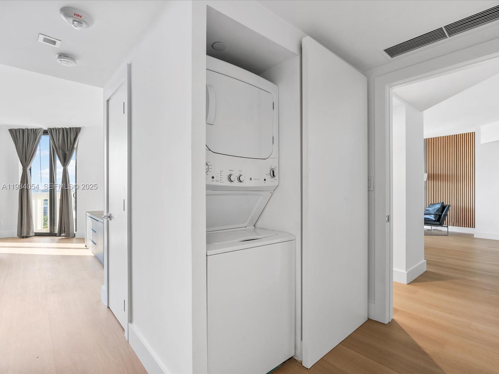 2000 Island Blvd #903 Aventura, FL 33160