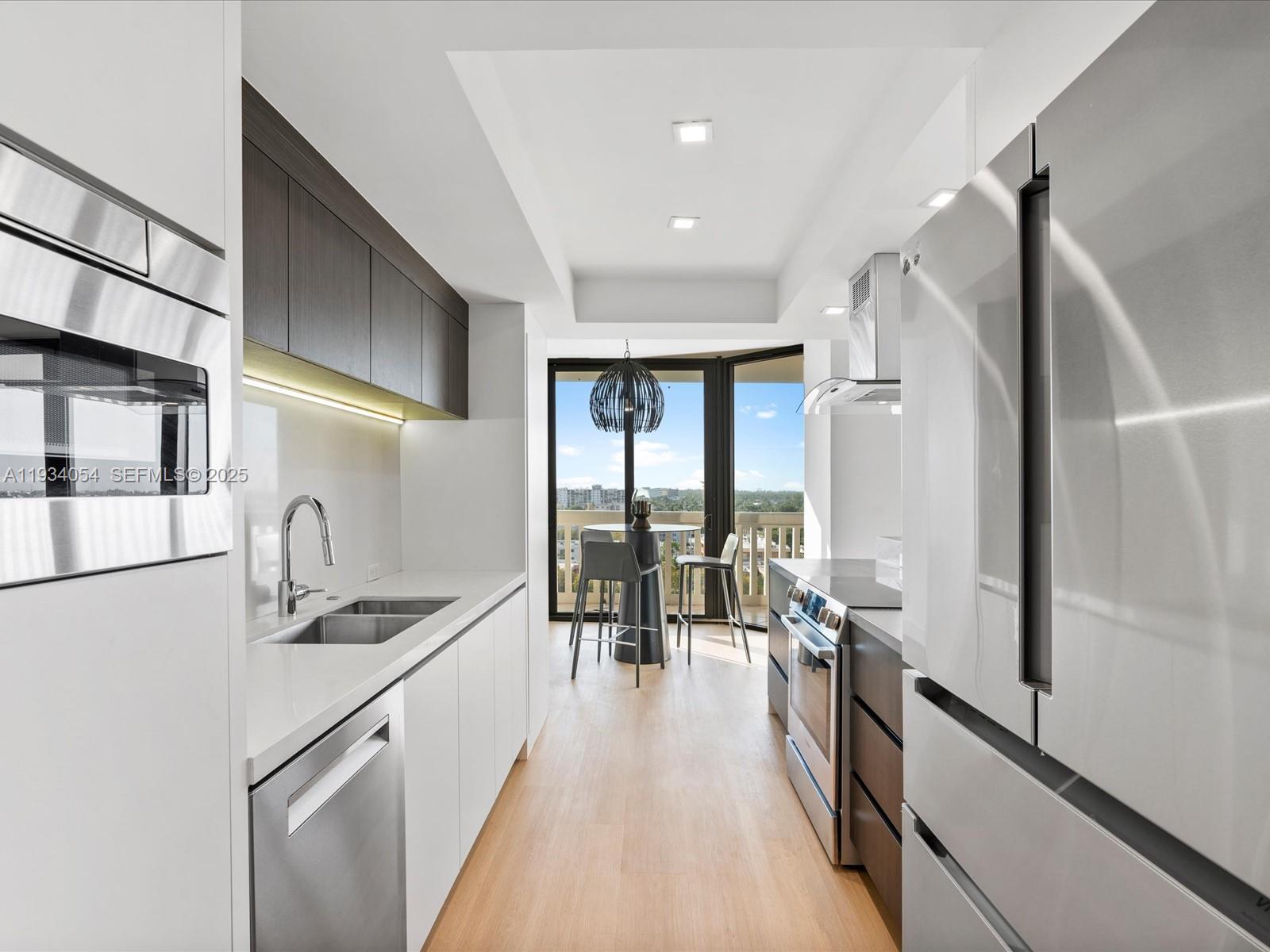 2000 Island Blvd #903 Aventura, FL 33160