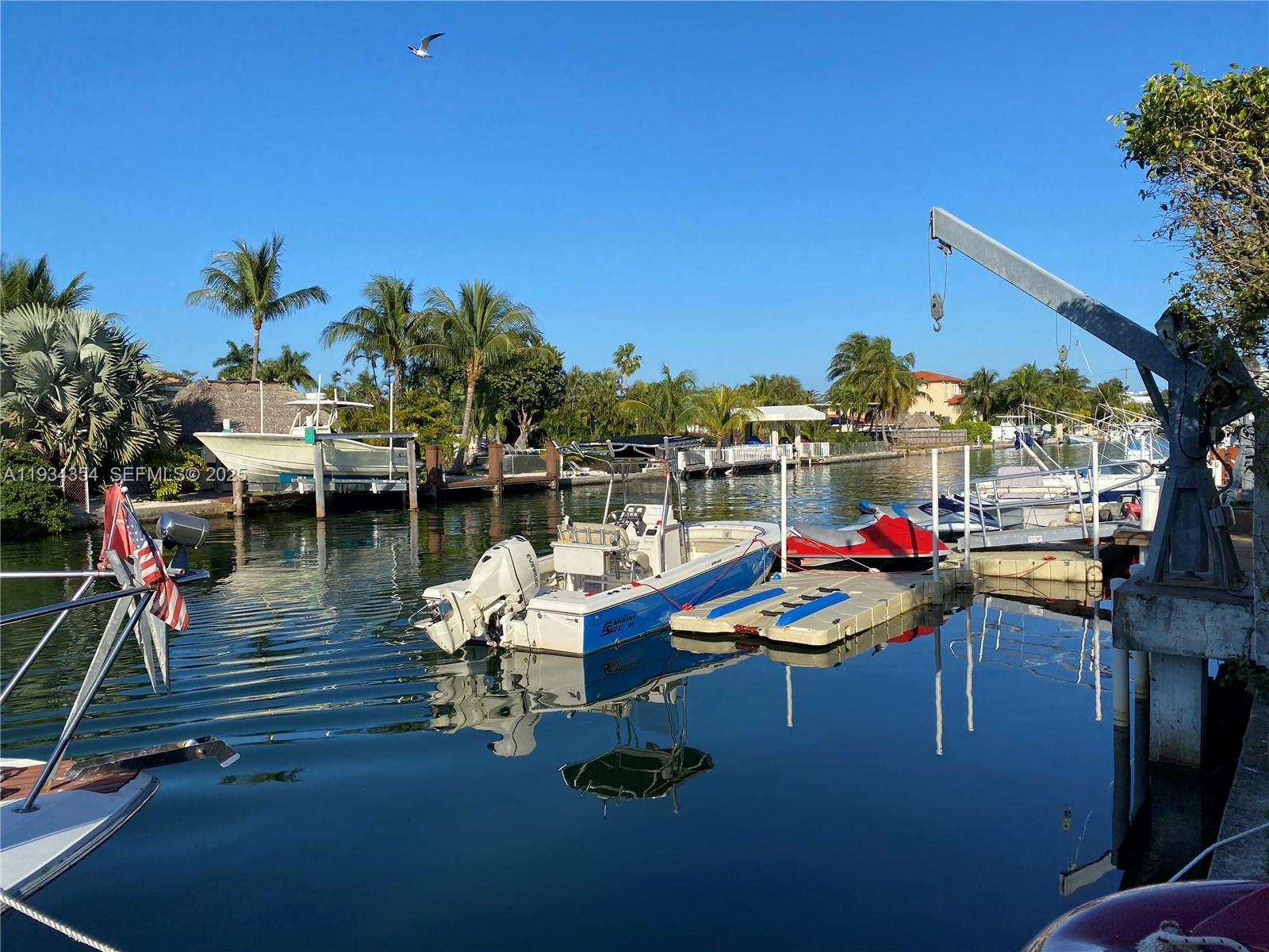 2185 NE 123rd St #204