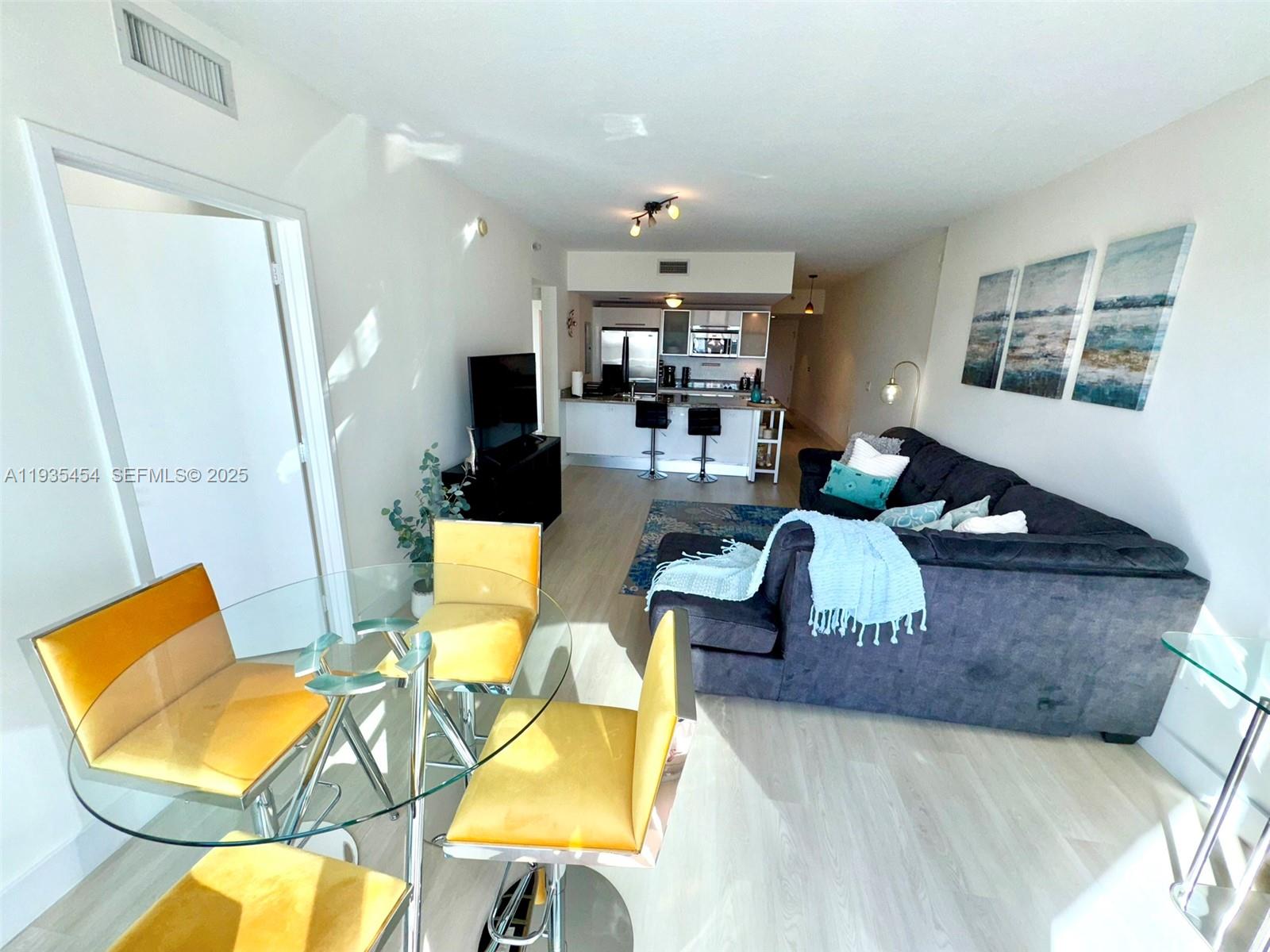 image Latitude on the River9