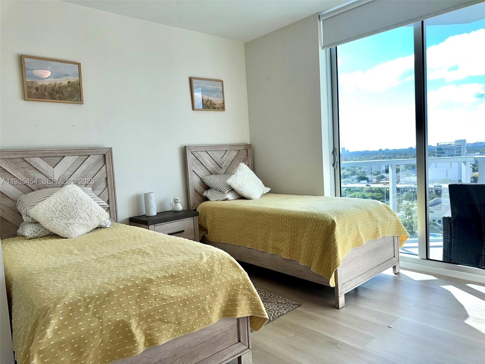 image Latitude on the River21