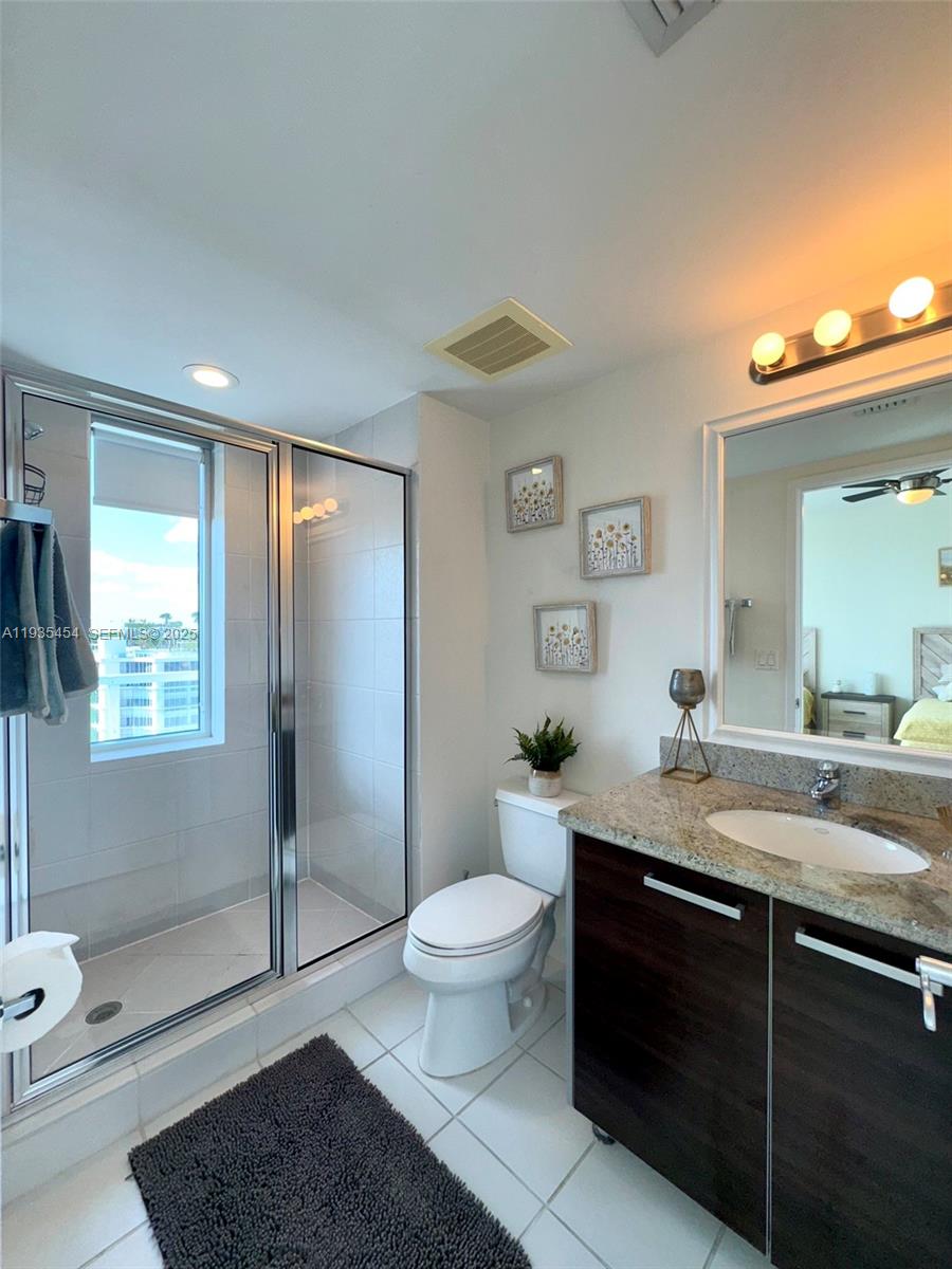 image Latitude on the River24