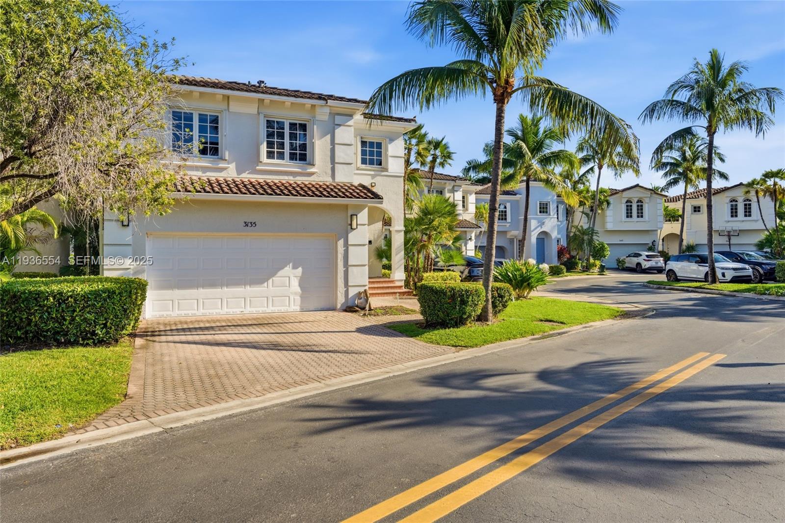 3135 Ne 211st St Aventura, FL 33180