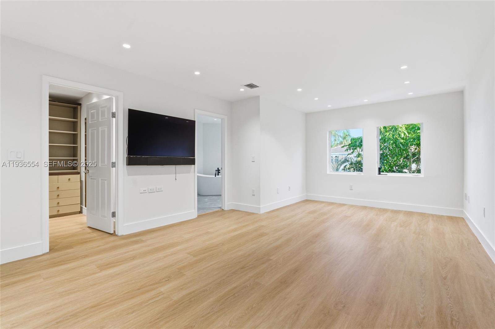 3135 Ne 211st St Aventura, FL 33180