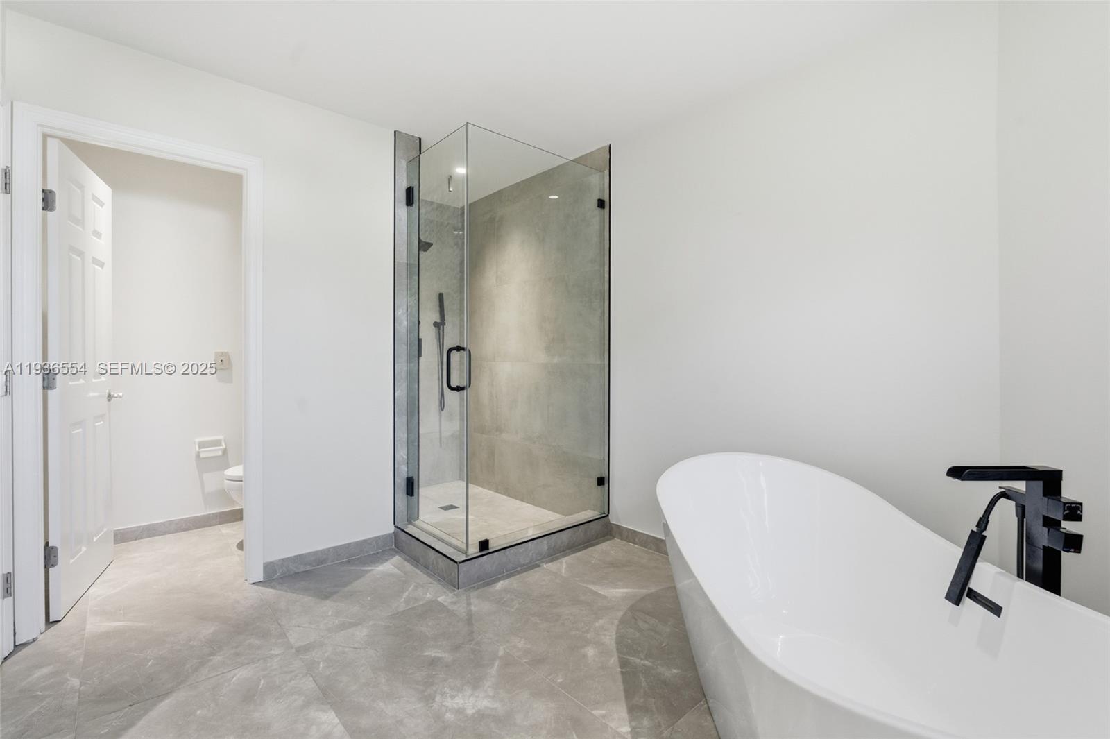 3135 Ne 211st St Aventura, FL 33180