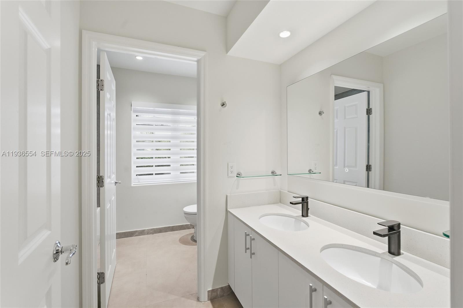 3135 Ne 211st St Aventura, FL 33180