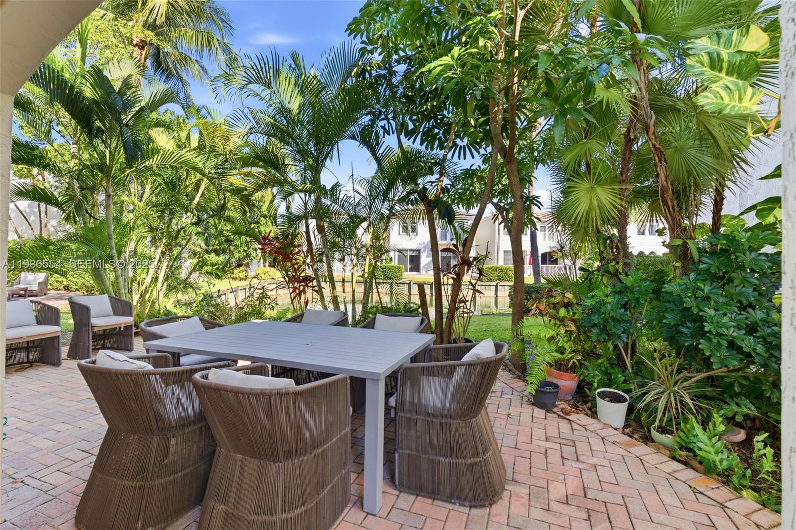 3135 Ne 211st St Aventura, FL 33180