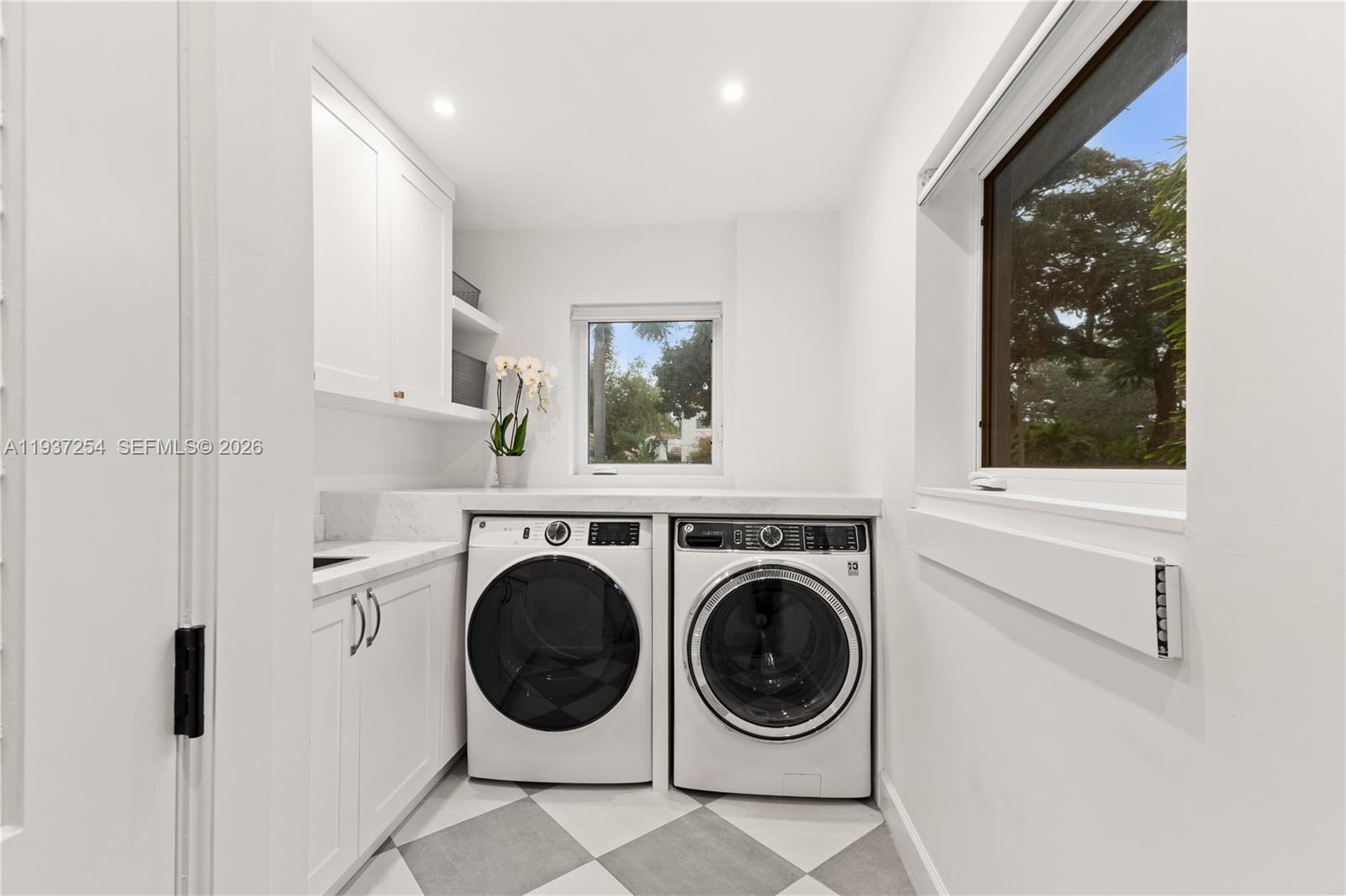 800 NE 72nd St Miami, FL 33138