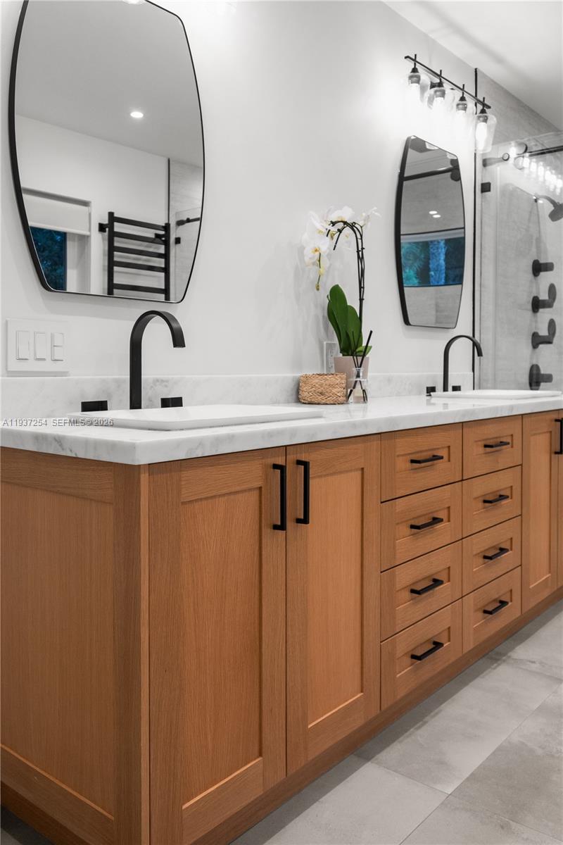 800 NE 72nd St Miami, FL 33138