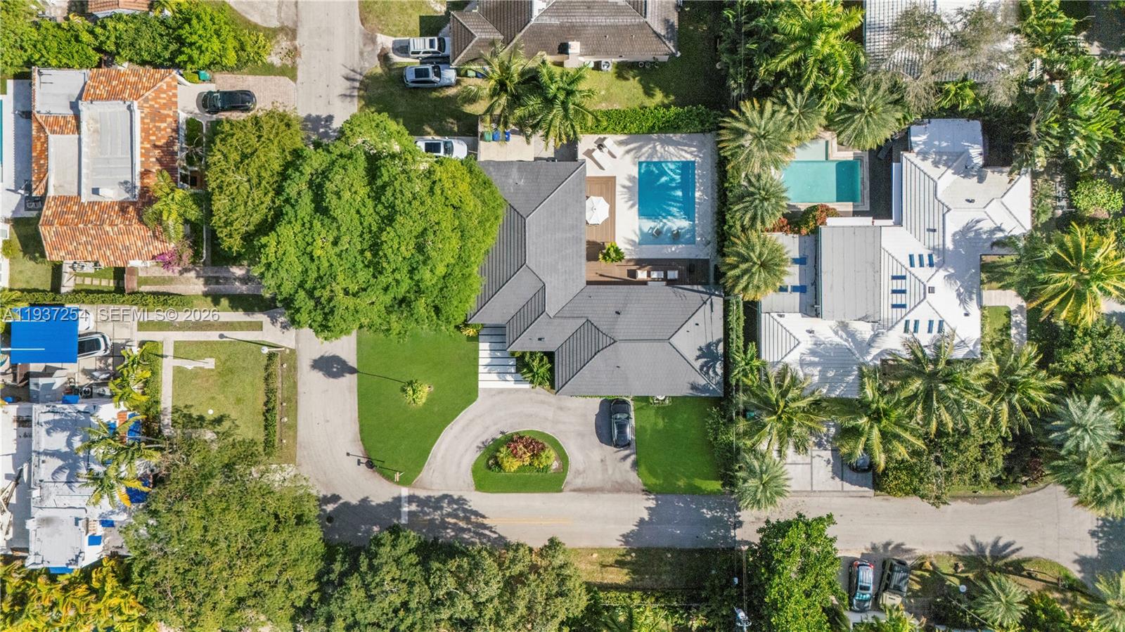 800 NE 72nd St Miami, FL 33138