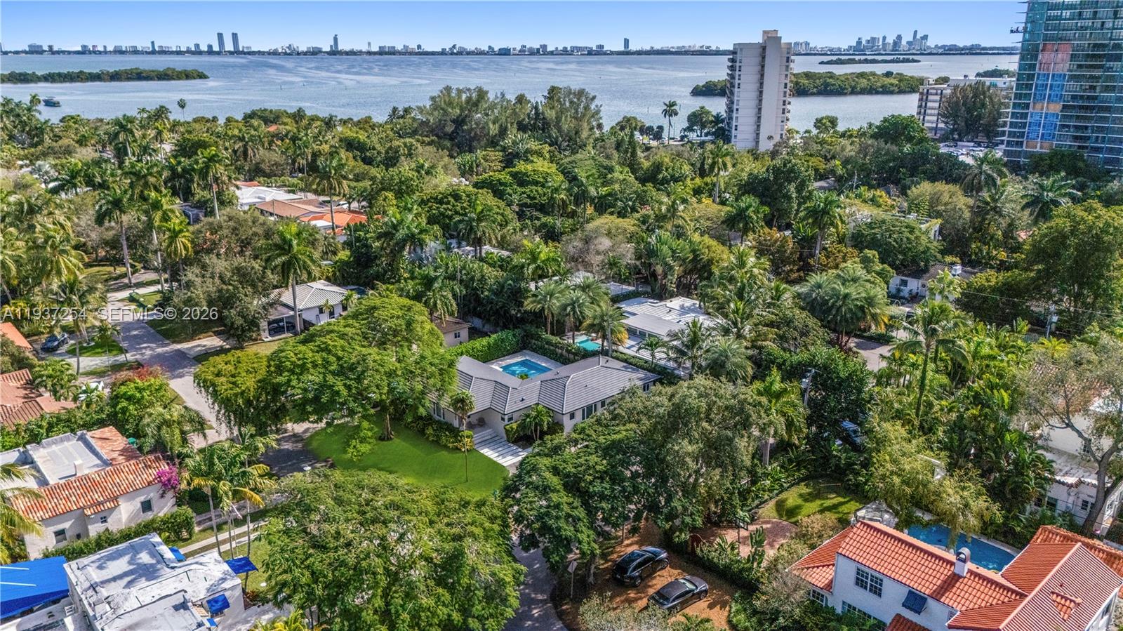 800 NE 72nd St Miami, FL 33138