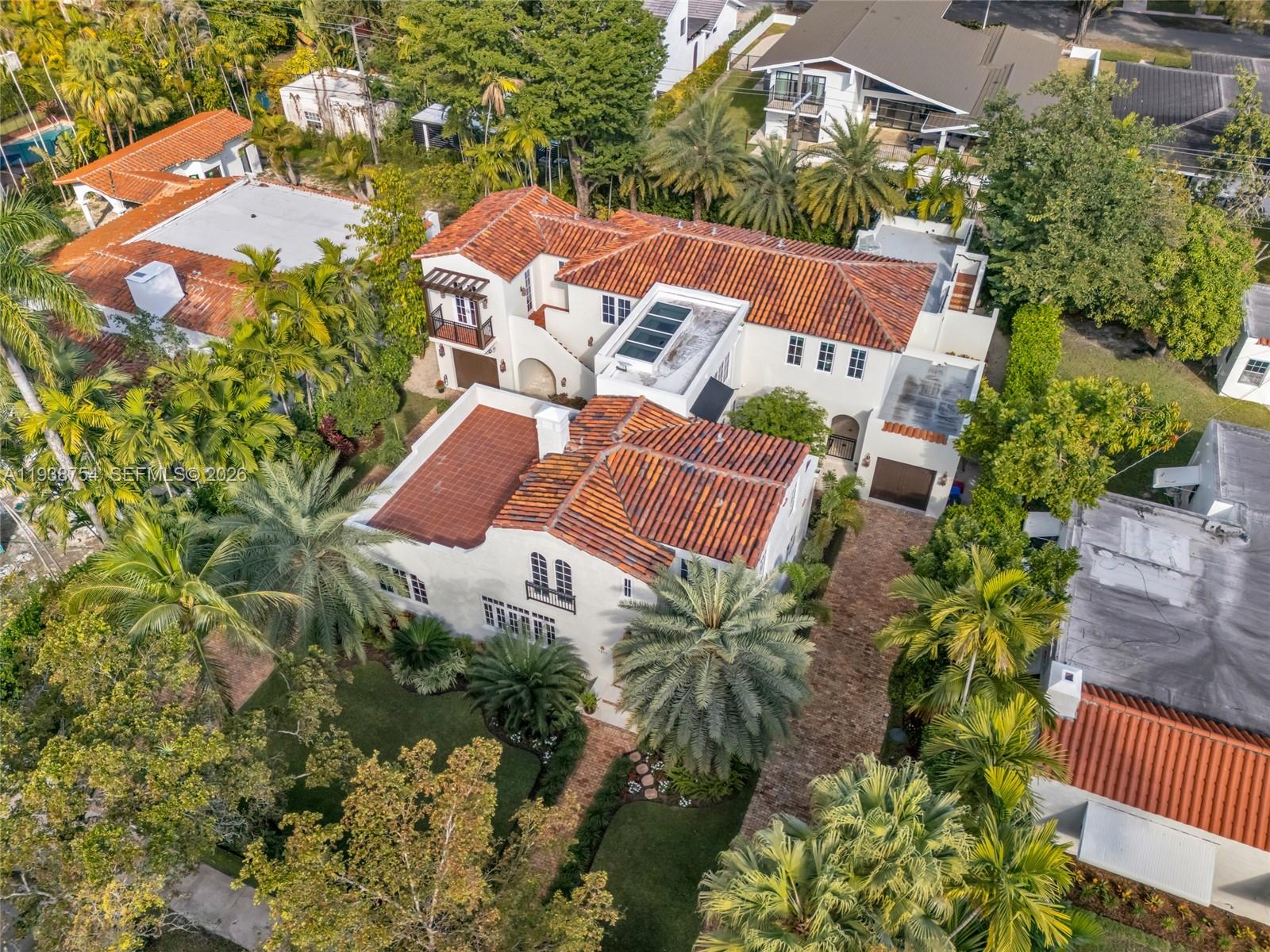 1311 Alhambra Cir Coral Gables, FL 33134