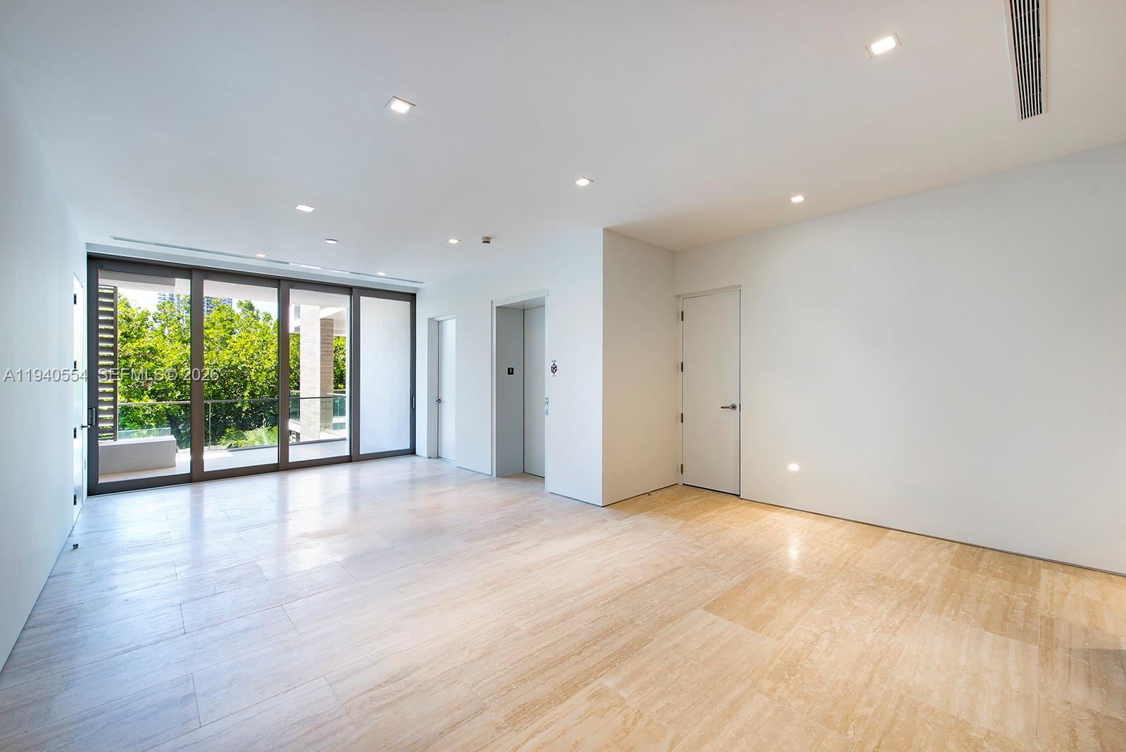 311 Meridian Ave #302