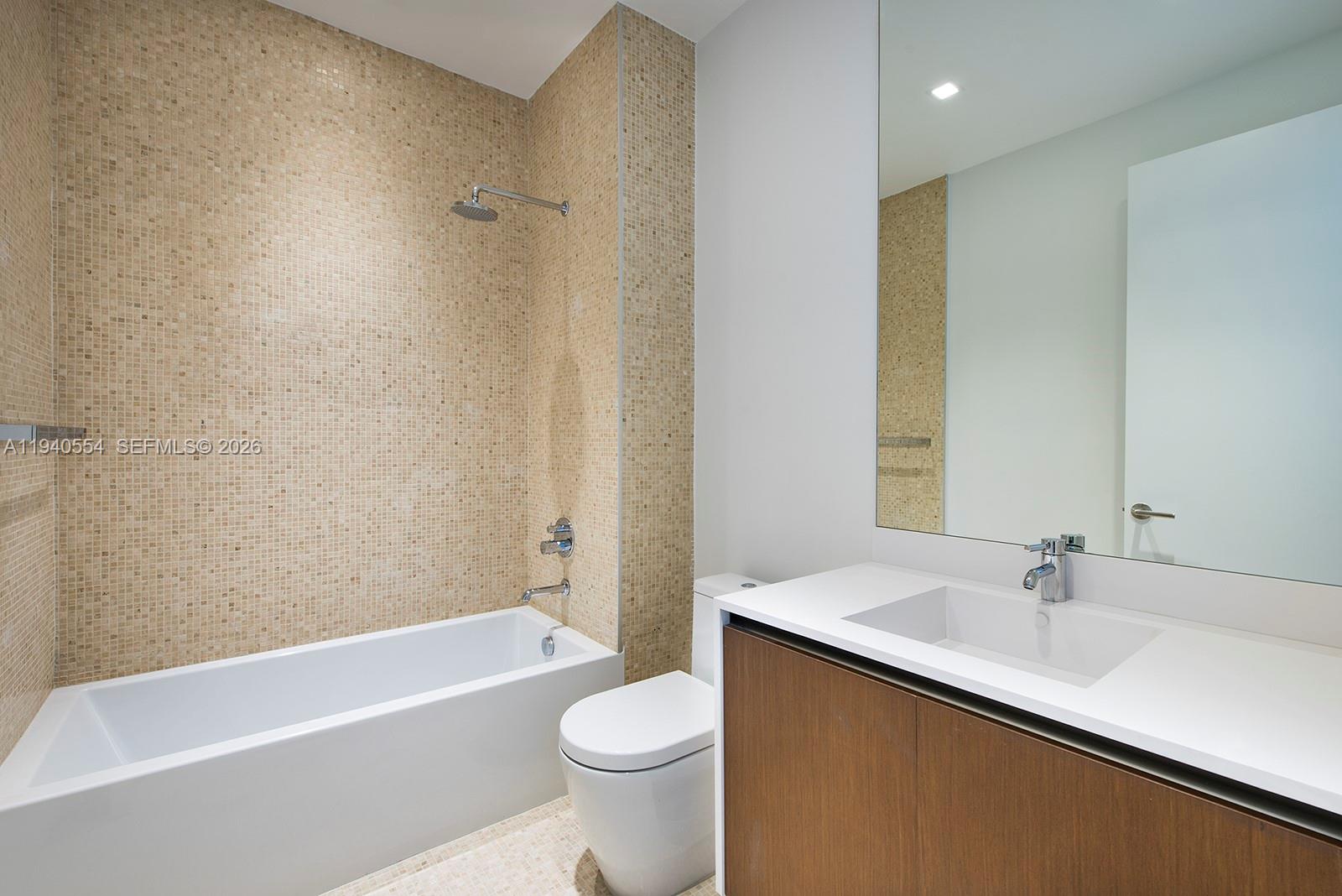 311 Meridian Ave #302 Miami Beach, FL 33139