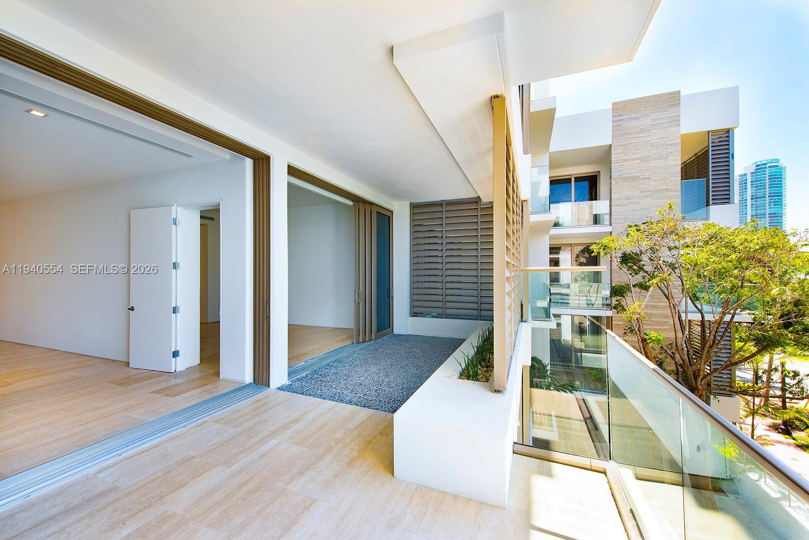 311 Meridian Ave #302 Miami Beach, FL 33139