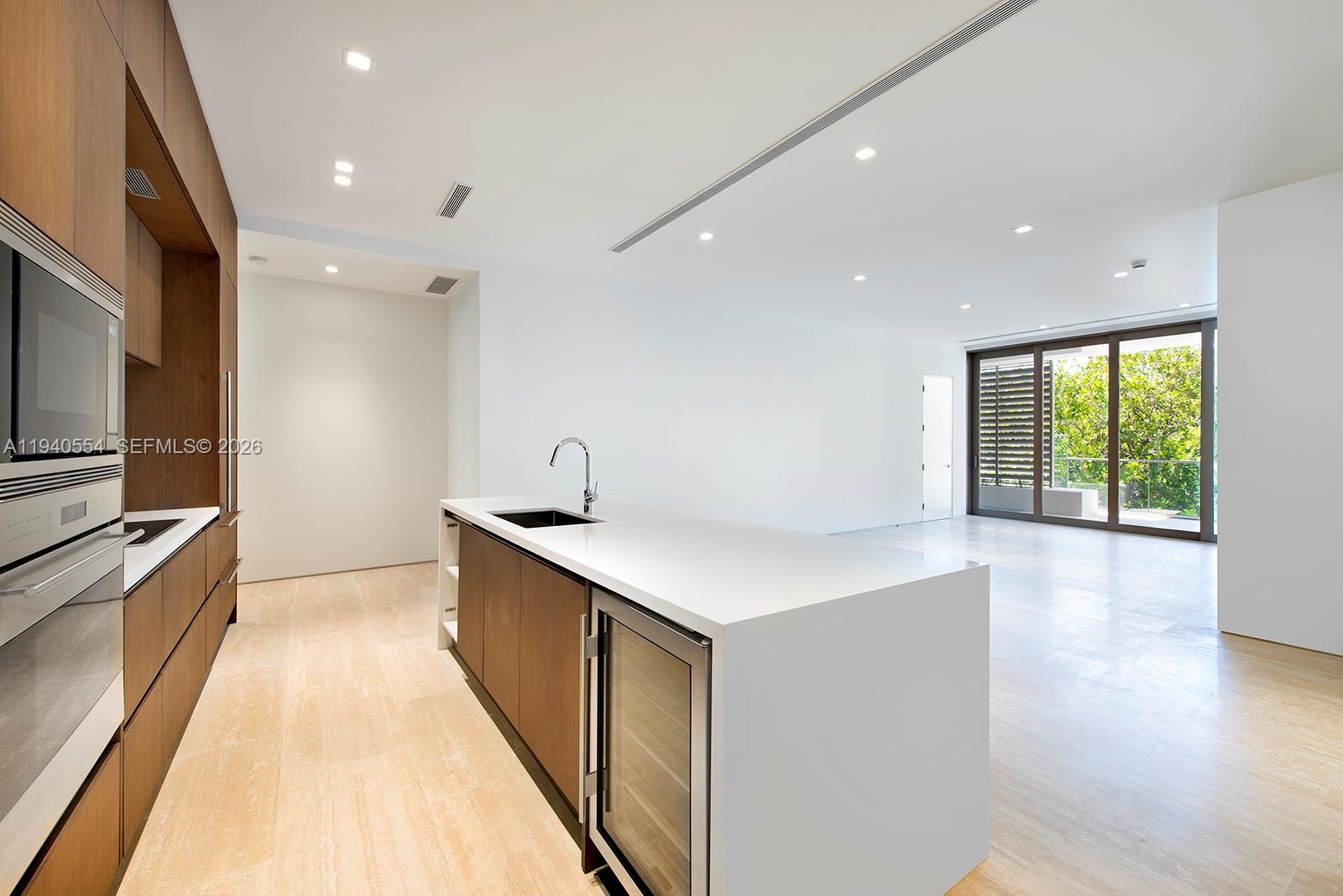 311 Meridian Ave #302 Miami Beach, FL 33139