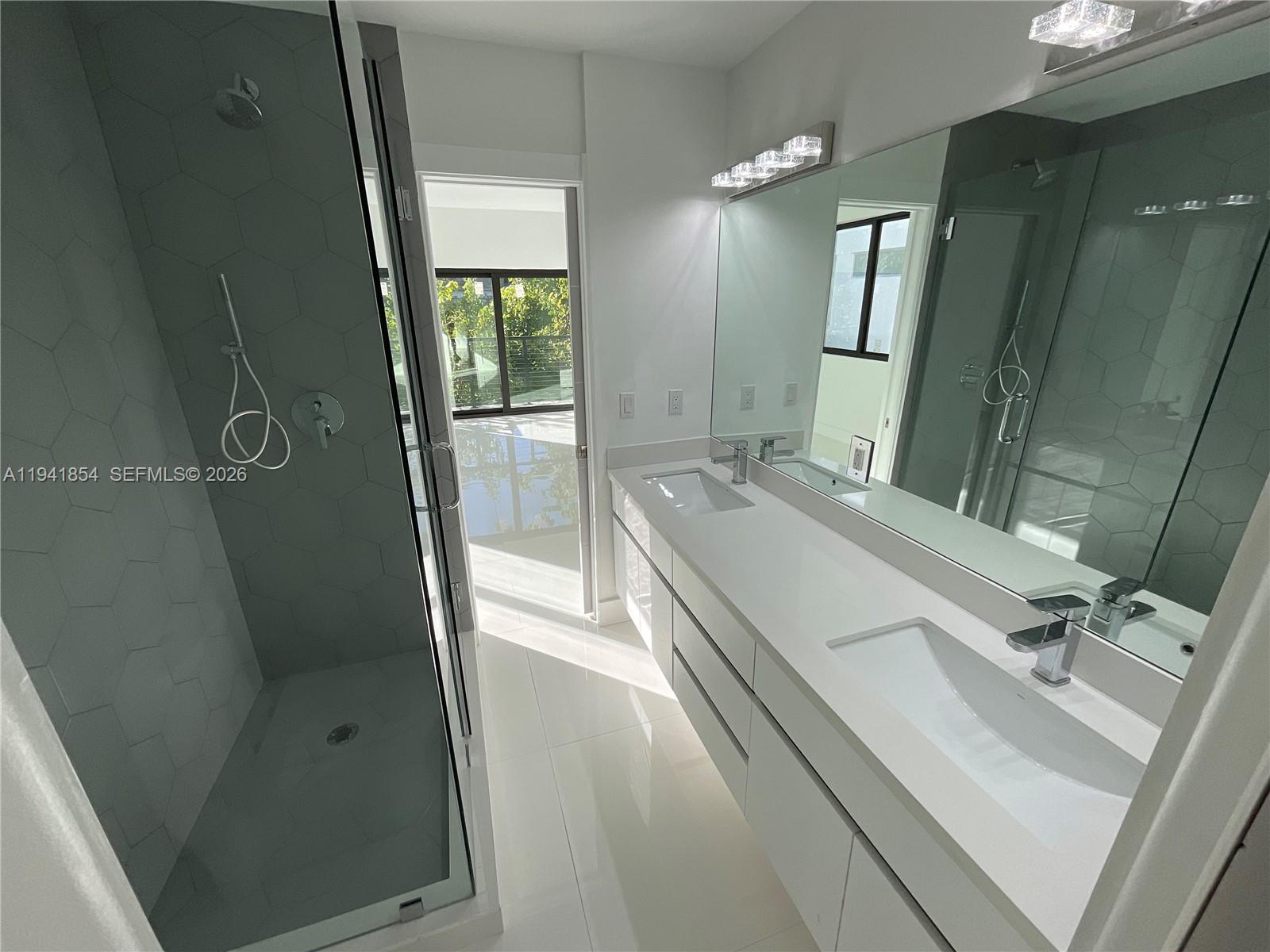 3376 Perry Frow Dr #A Miami, FL 33133