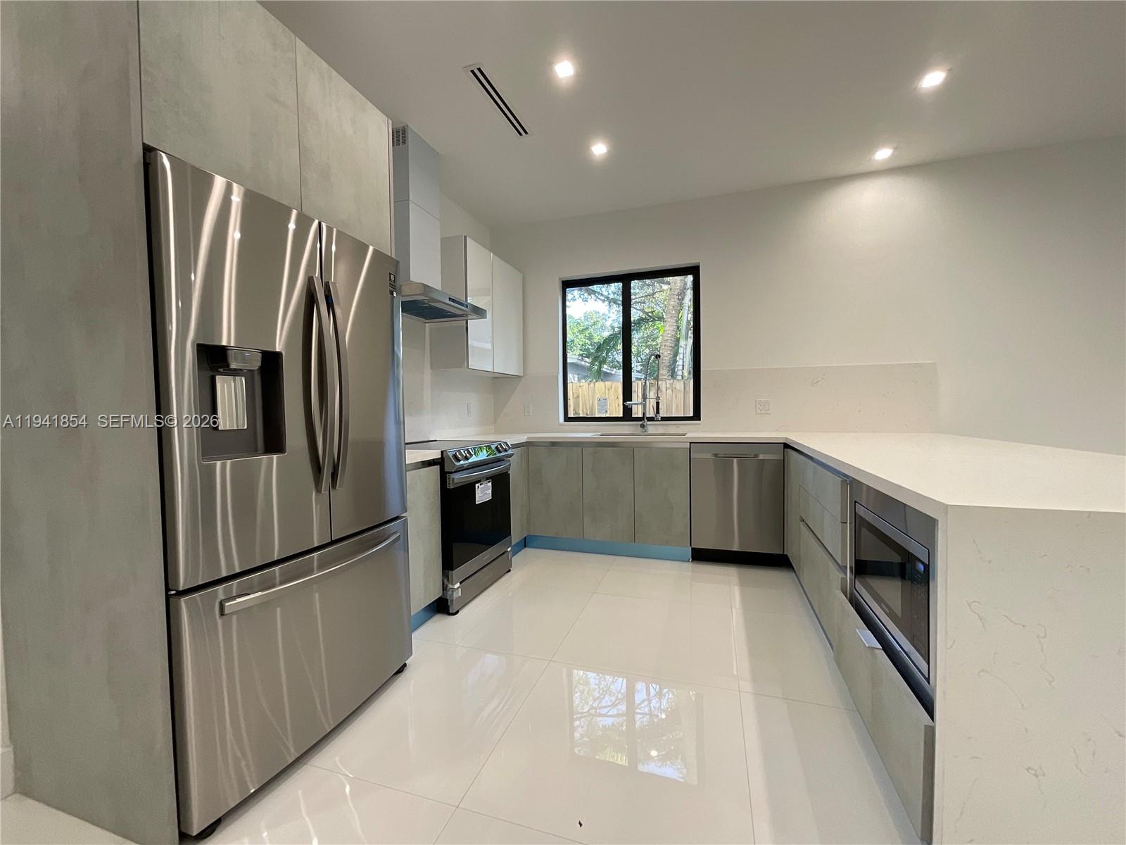 3376 Perry Frow Dr #A Miami, FL 33133