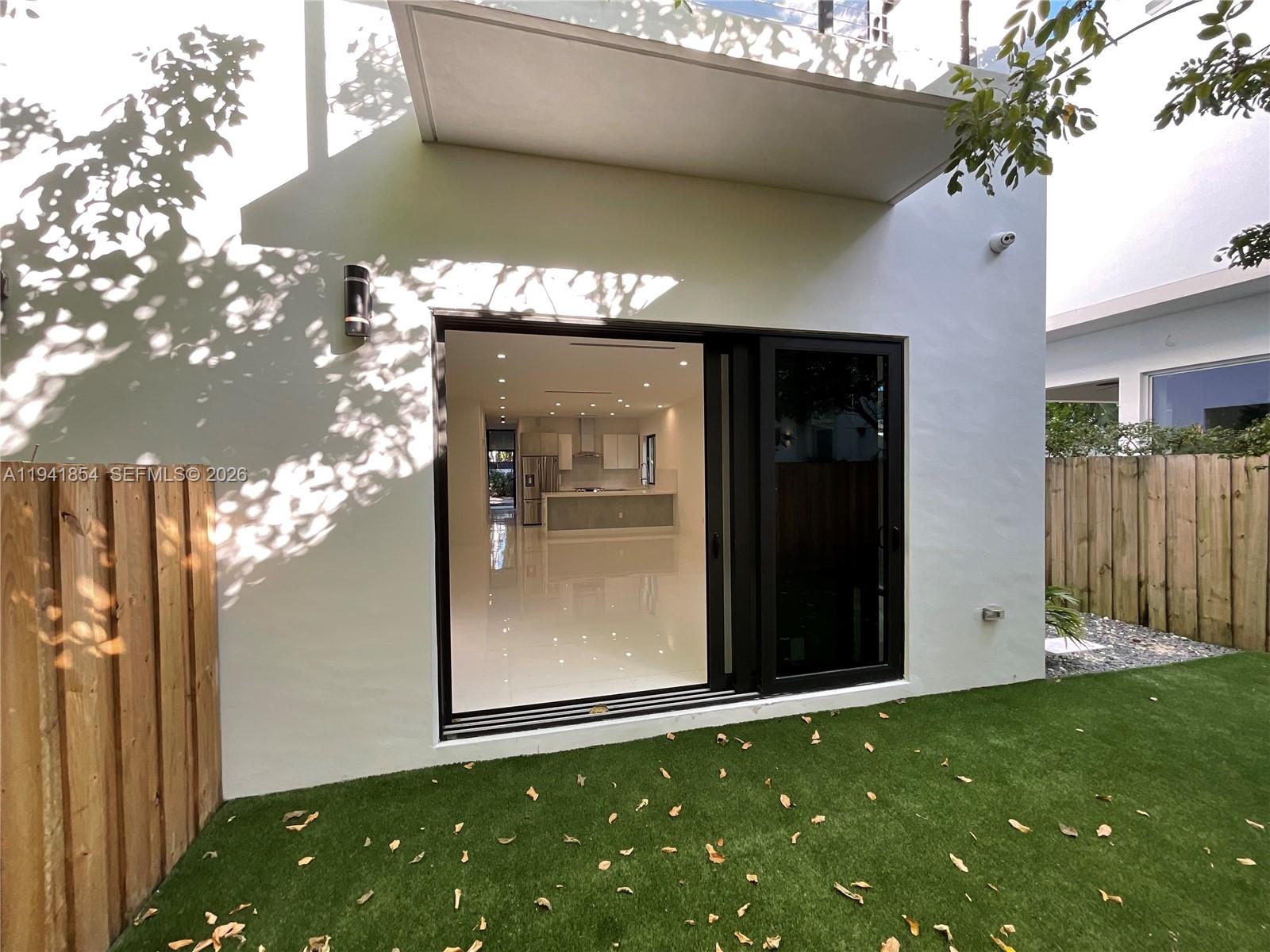 3376 Perry Frow Dr #A Miami, FL 33133