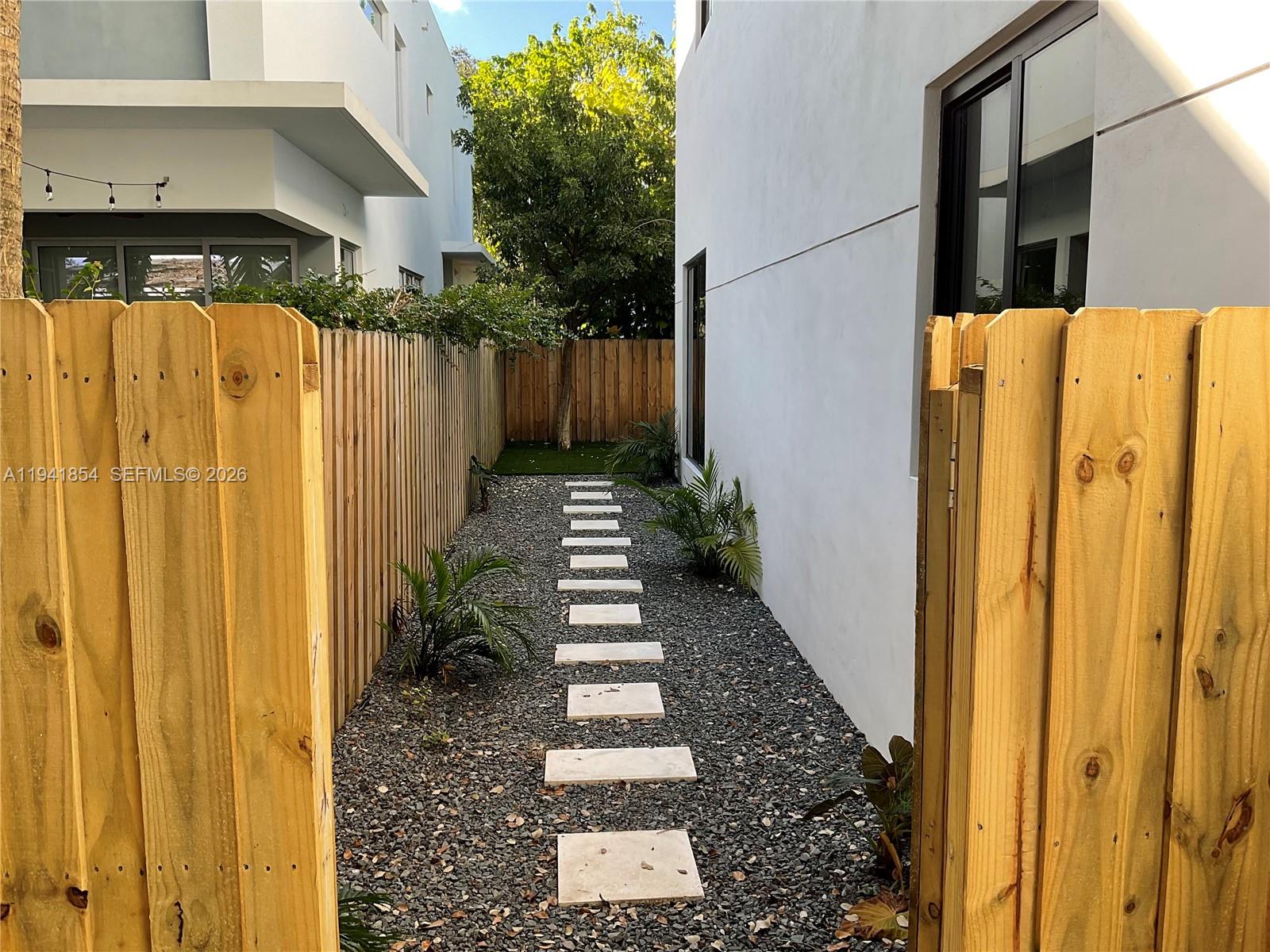 3376 Perry Frow Dr #A Miami, FL 33133