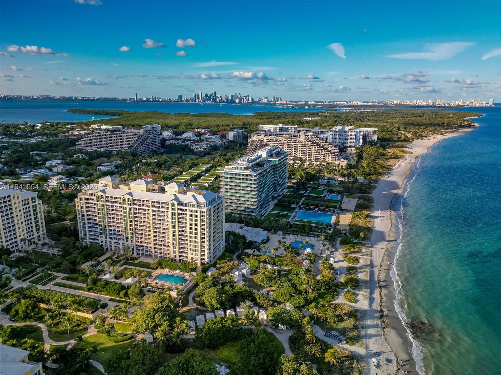 430 Grand Bay Dr #904 Key Biscayne, FL 33149