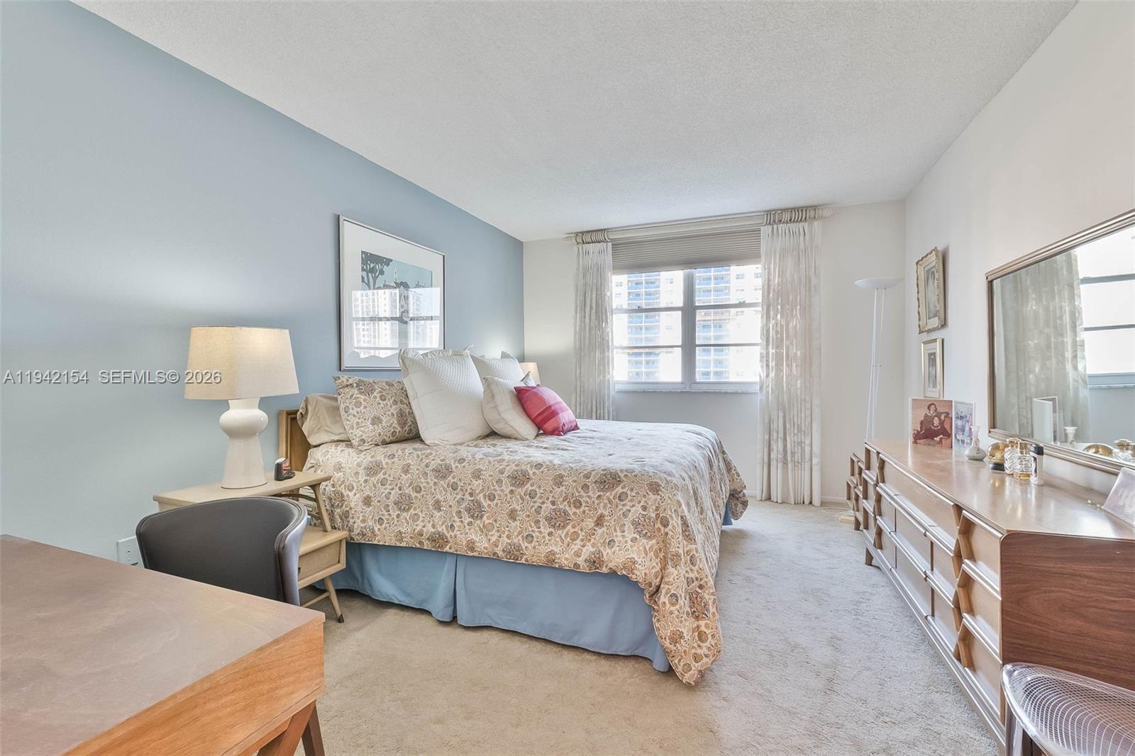 image Arlen House West20