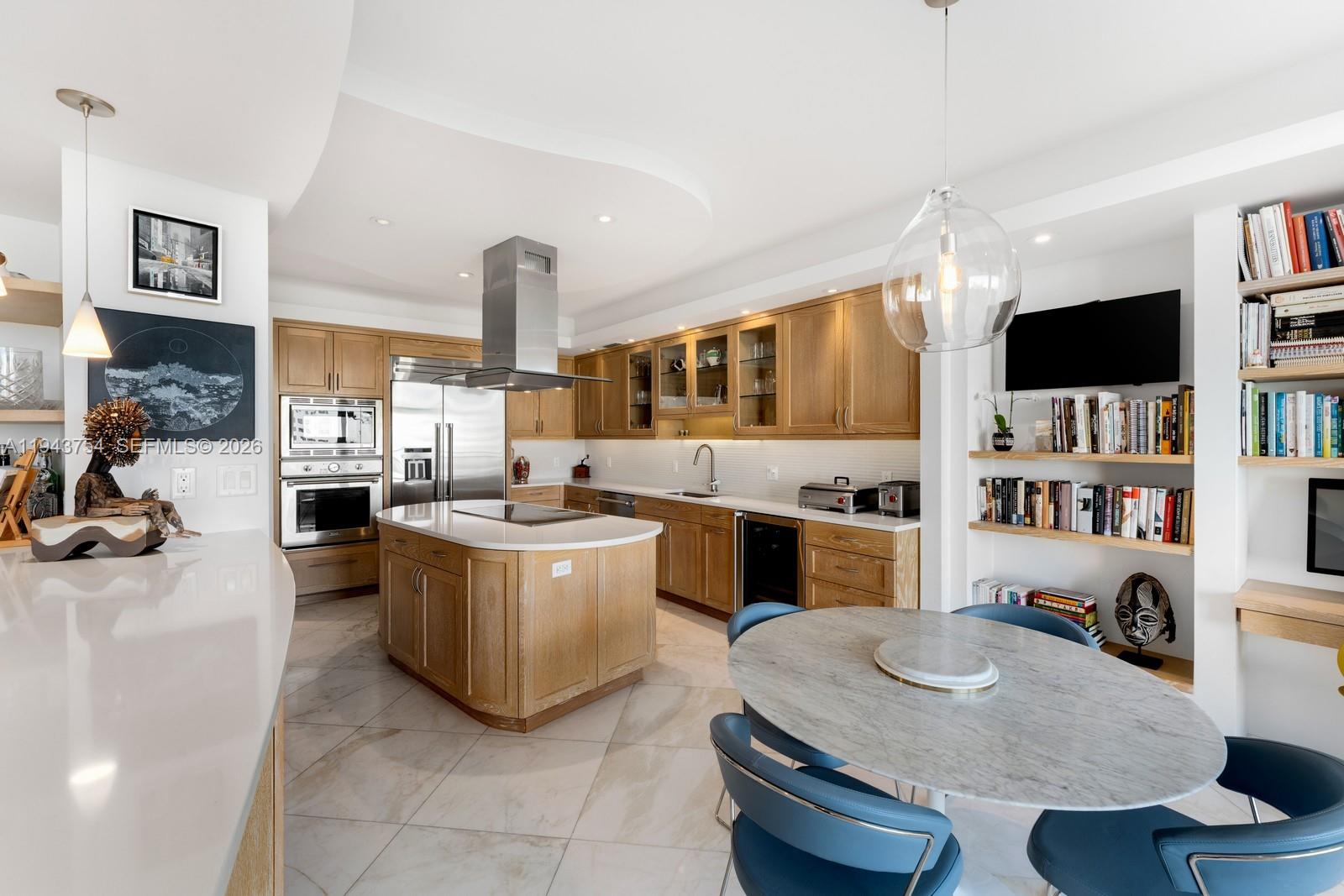 791 Crandon Blvd #603 Key Biscayne, FL 33149