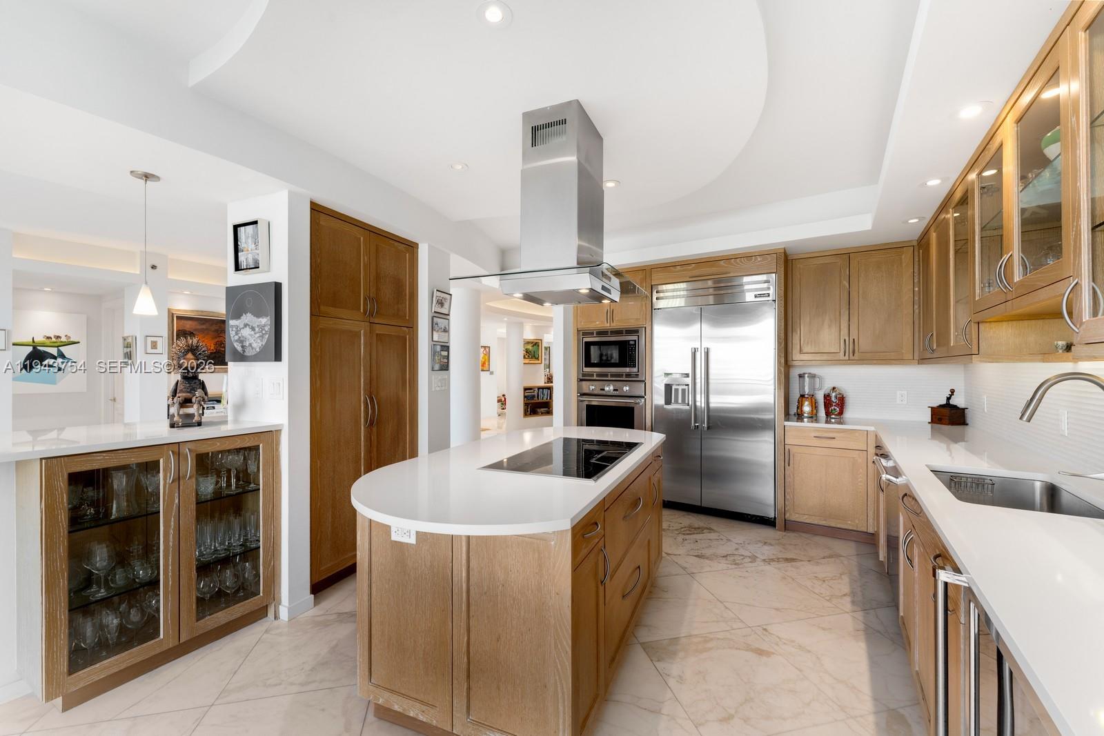 791 Crandon Blvd #603 Key Biscayne, FL 33149