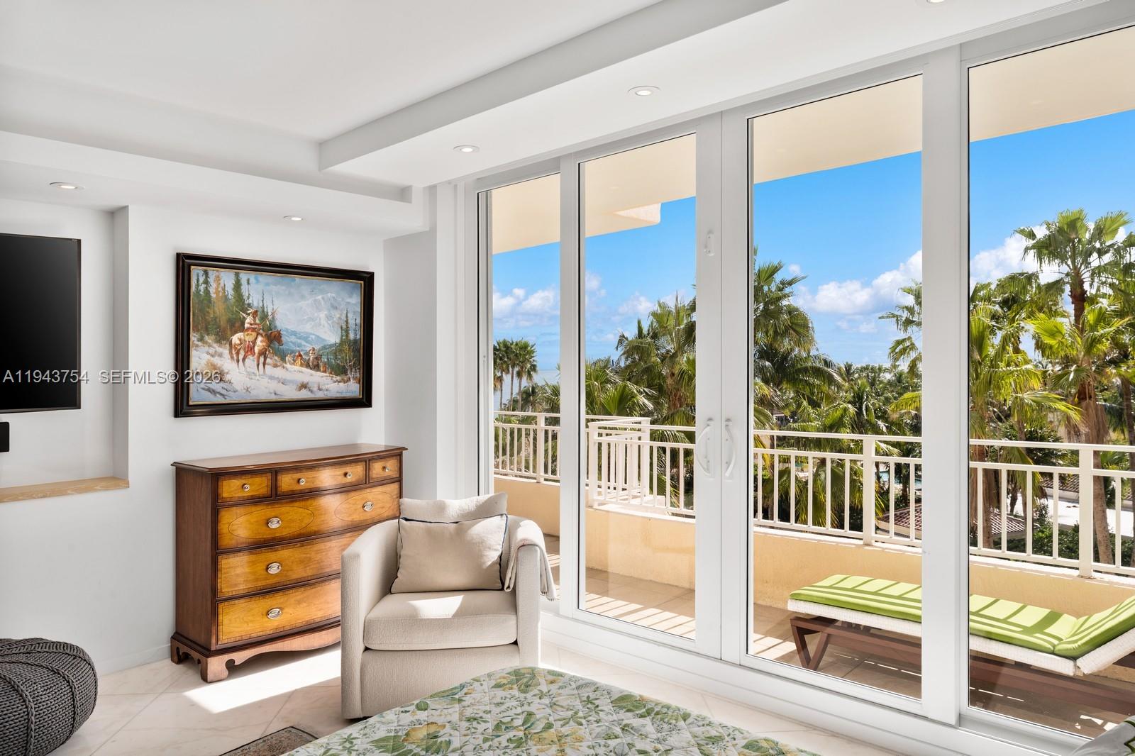 791 Crandon Blvd #603 Key Biscayne, FL 33149