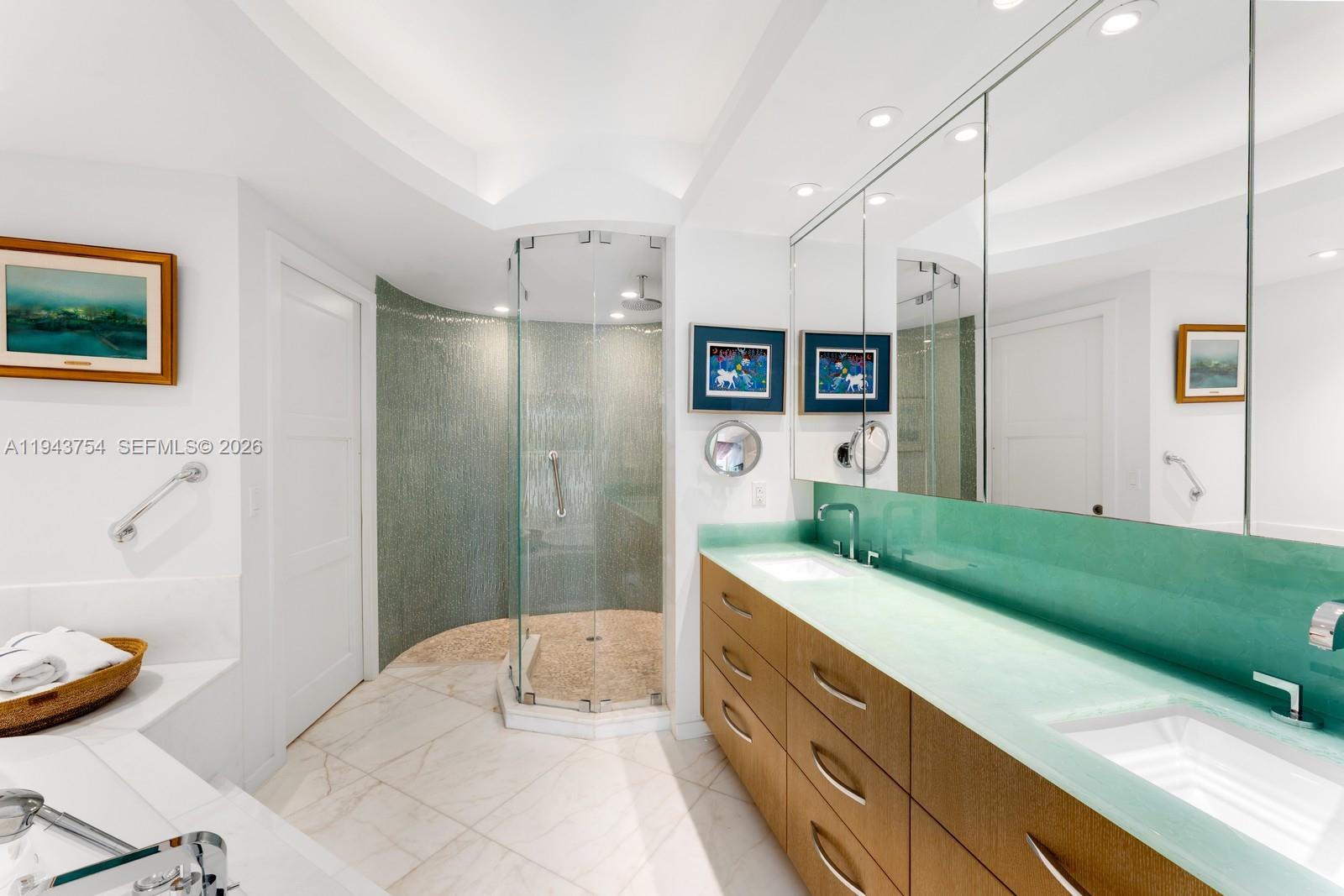 791 Crandon Blvd #603 Key Biscayne, FL 33149