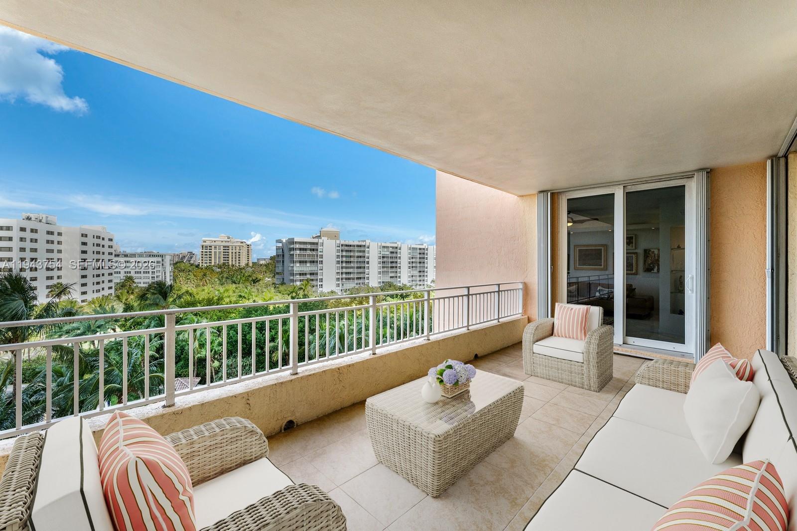 791 Crandon Blvd #603 Key Biscayne, FL 33149