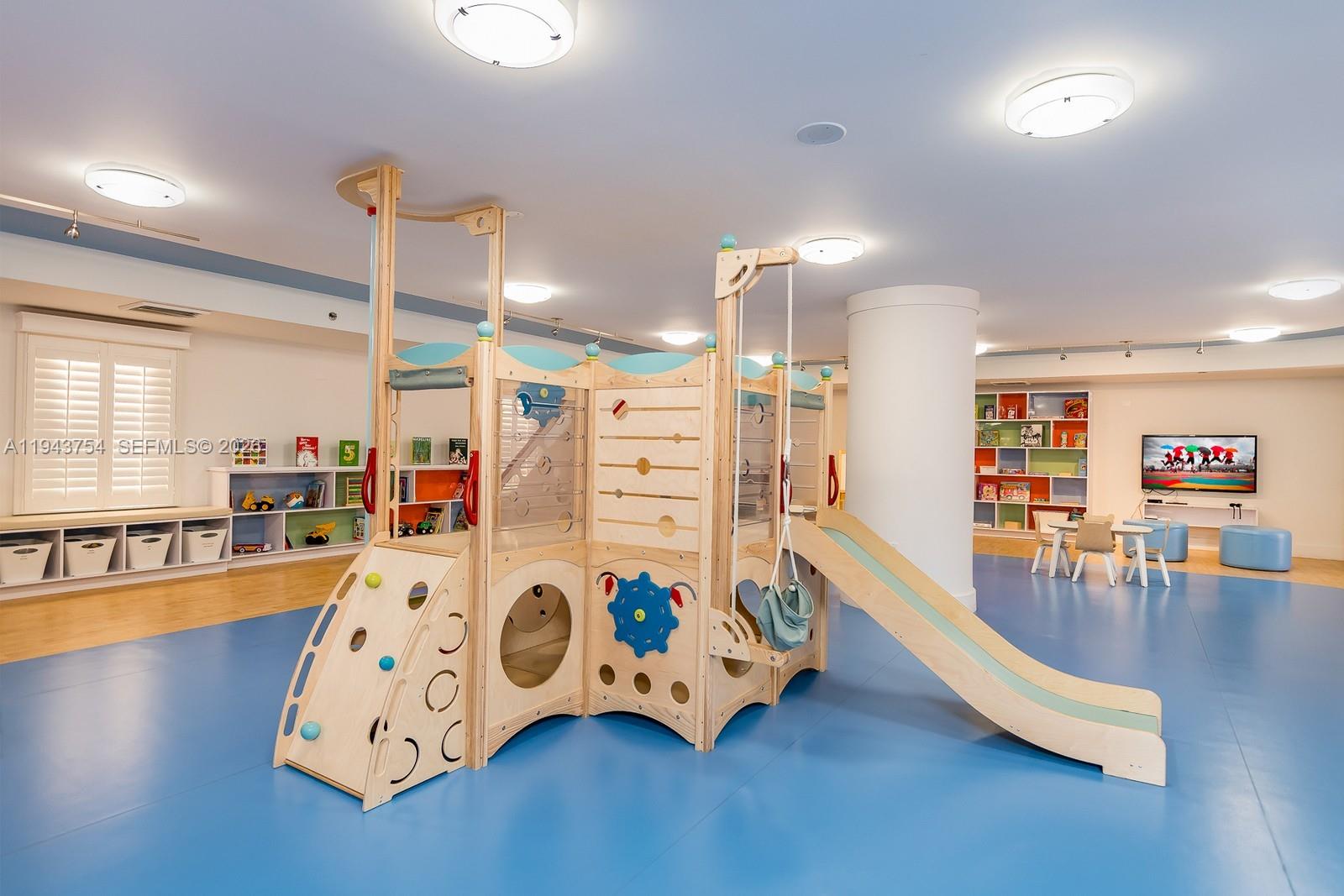 791 Crandon Blvd #603 Key Biscayne, FL 33149